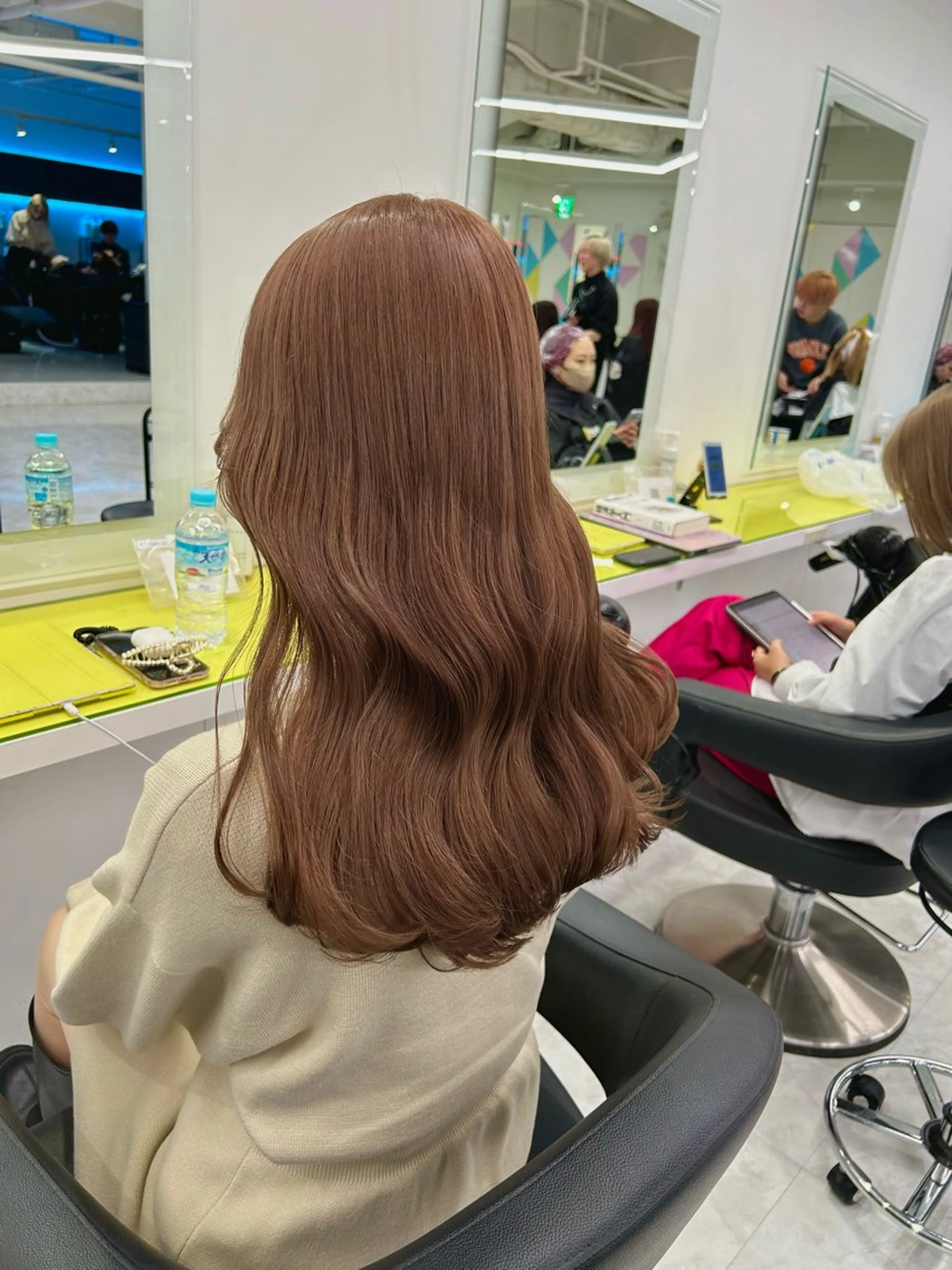 ロング カラー ヘアアレンジ トレンドモテカラー 🩷色落ちまで可愛くのヘアスタイル