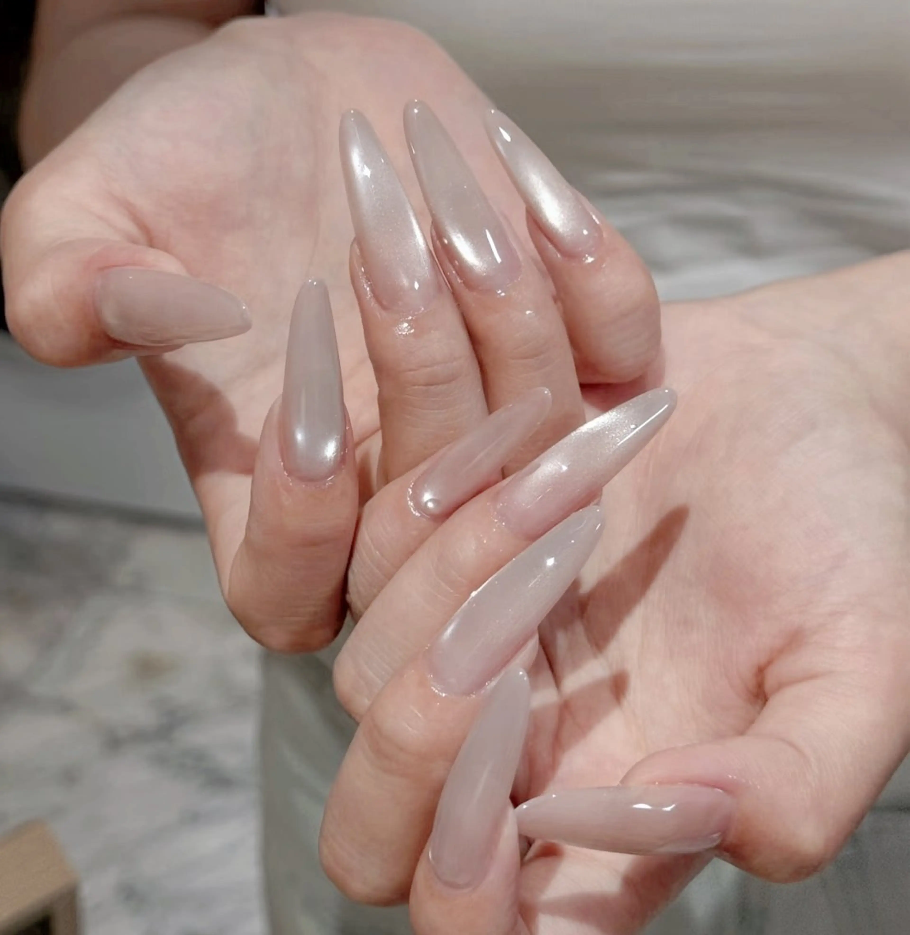 ネイル チークネイル 長さ出し フレンチネイル ガーリー 韓国ネイル ハンドネイル Sun Nail 池袋のエステ・リラクイメージ