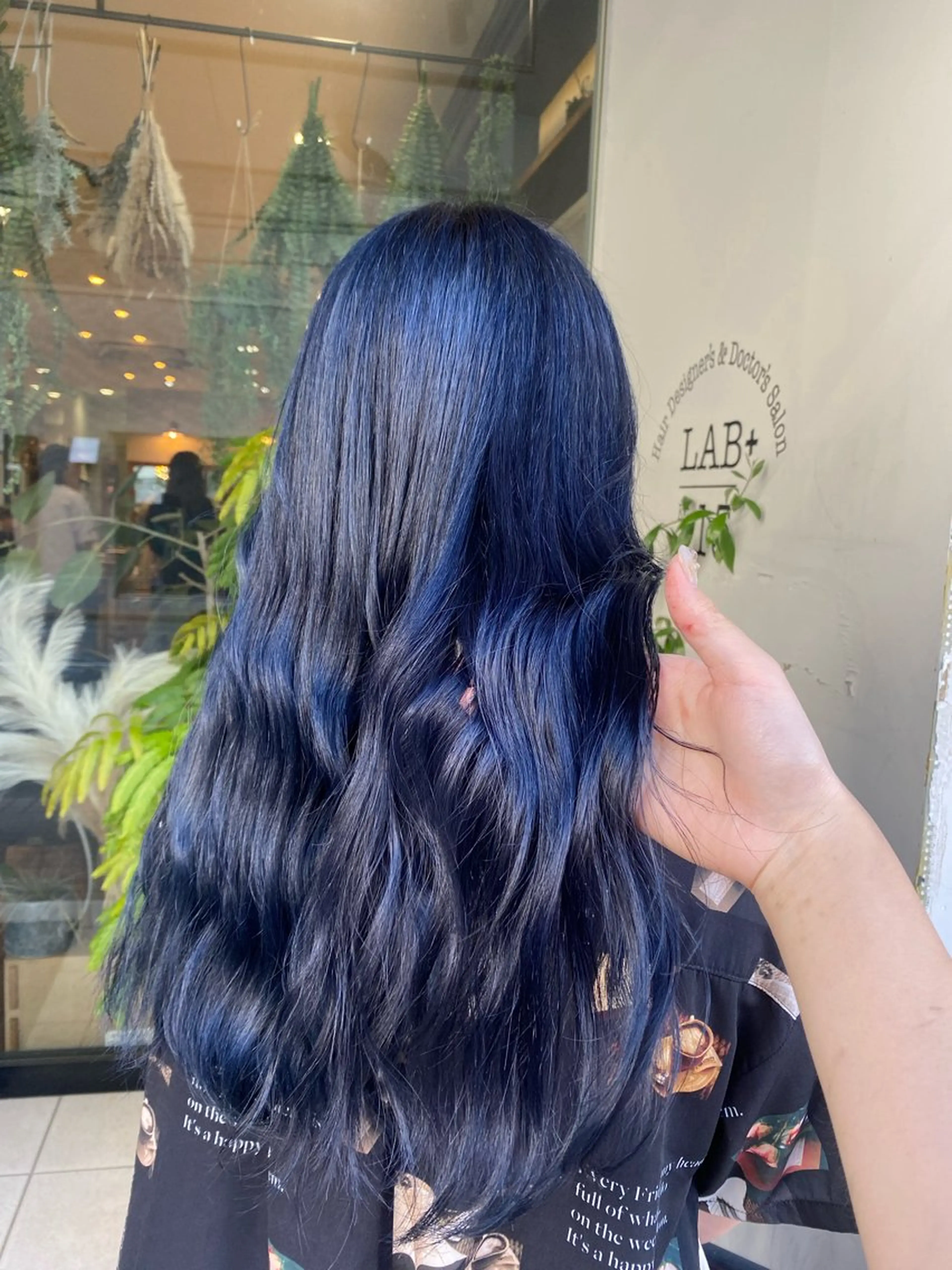 ロング ヘアカラー つじ みさきのヘアスタイル