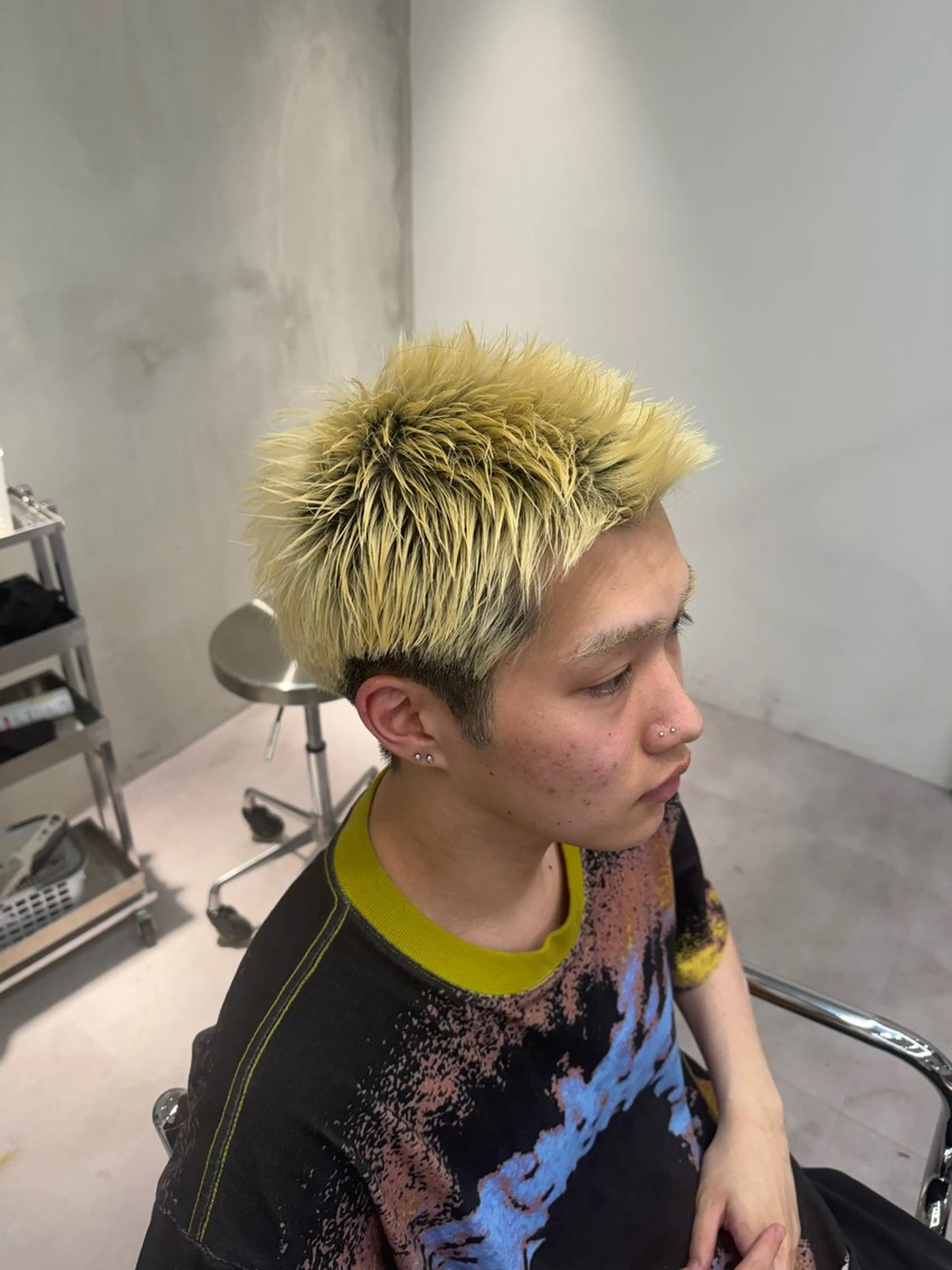 カラー メンズ ブロンド ブリーチ/パーマ特化 片平和寿のヘアスタイル