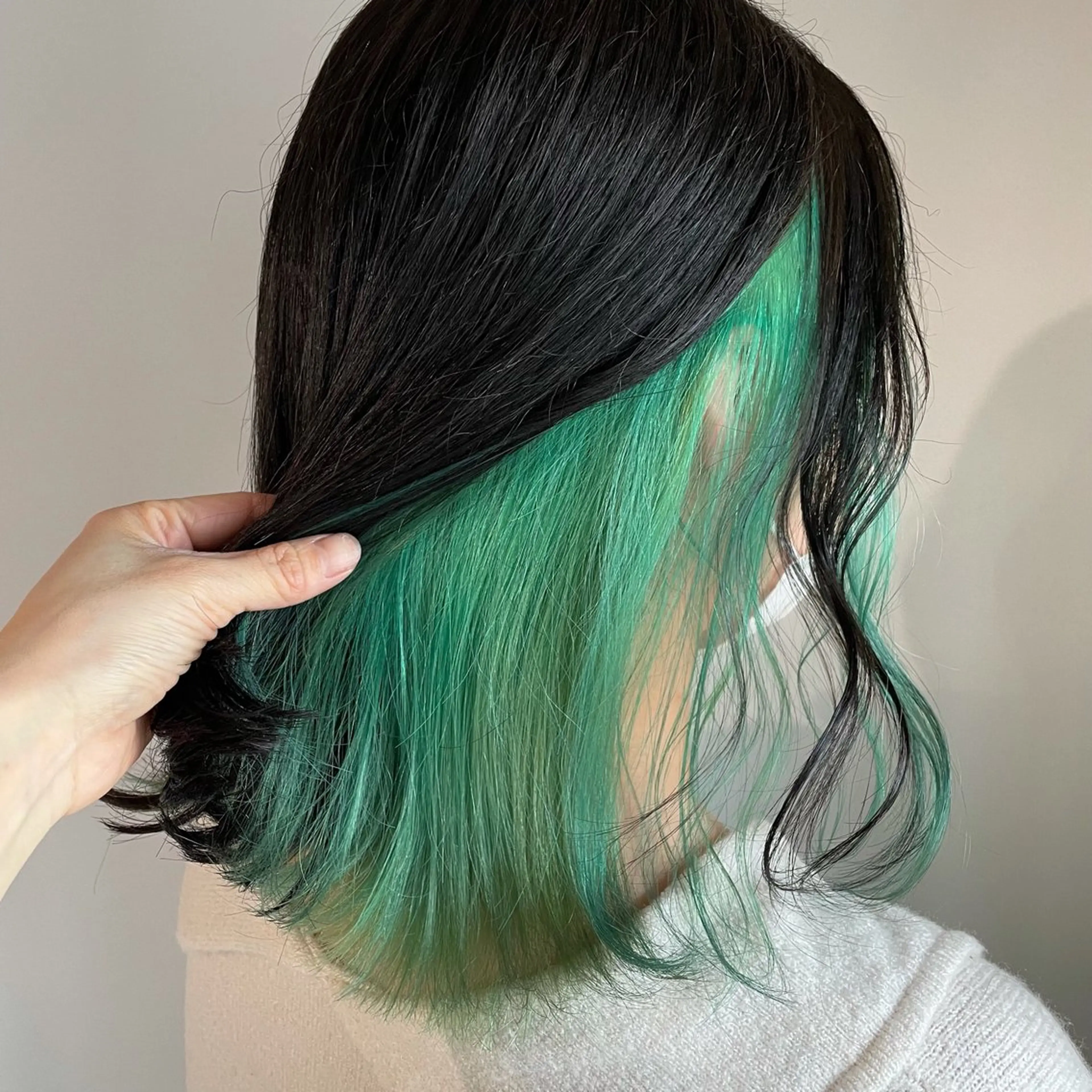 ミディアム カラー ブリーチ ケアブリーチ イヤリングカラー ハイトーンカラー インナーカラー カット ヘアカラー トリートメント ☀️Luana☀️ 公式/大通のヘアスタイル