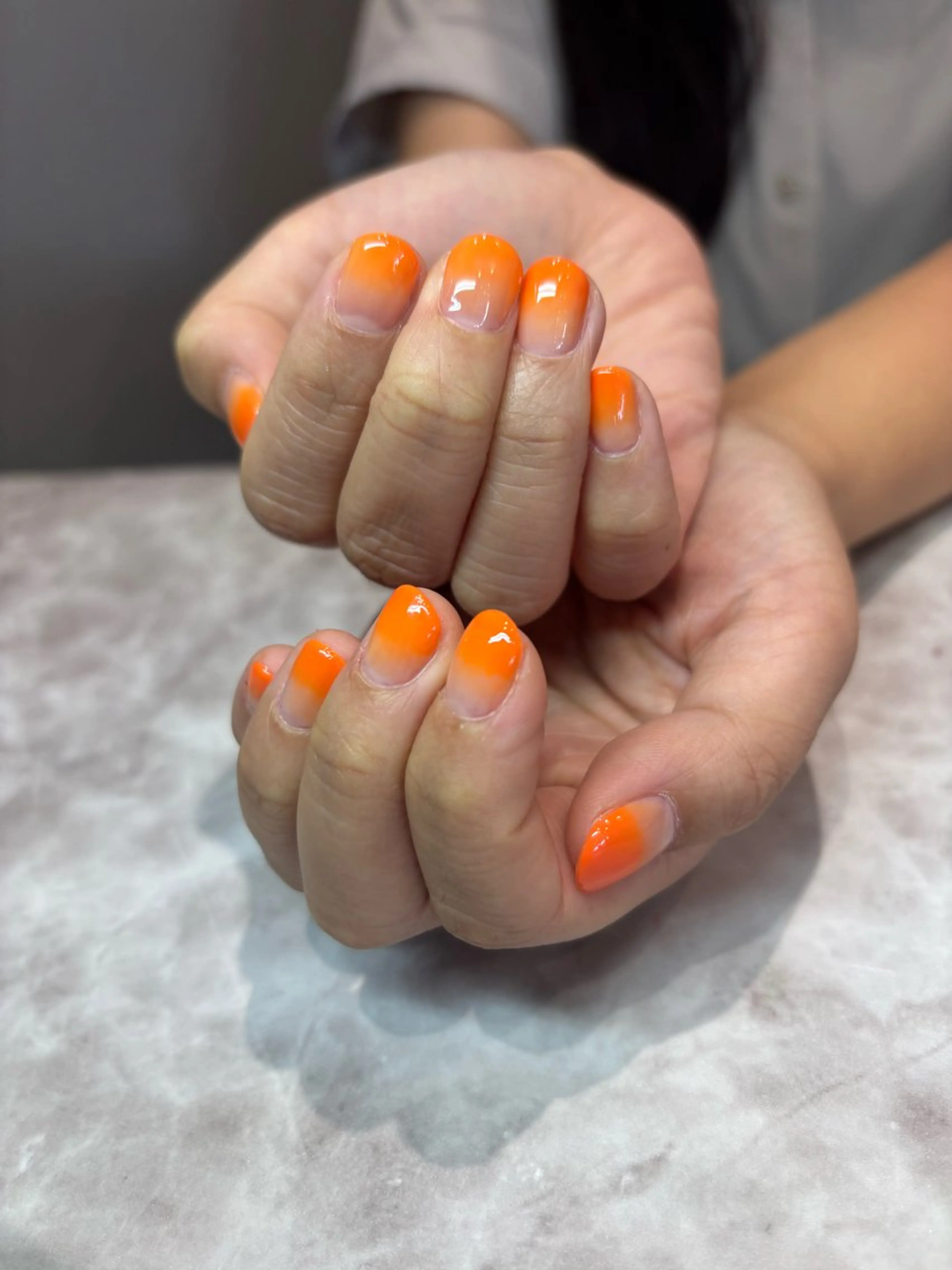 ネイル グラデーション 佐藤 咲のネイルデザイン