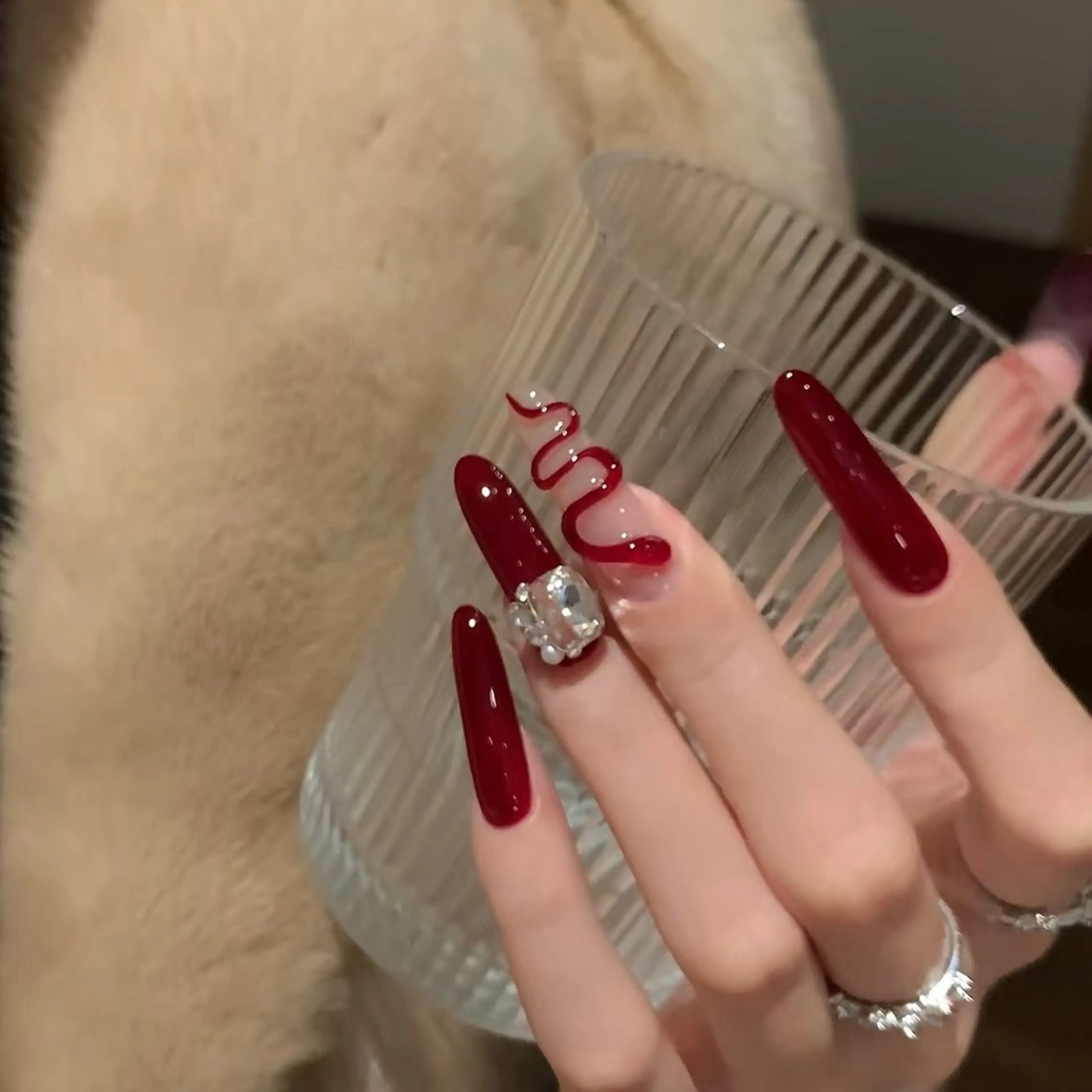 ネイル 成人式 ジェルネイル ネイルチップ ハンドネイル MoMoA Nail ネイル長さ出し専門店のネイルデザイン