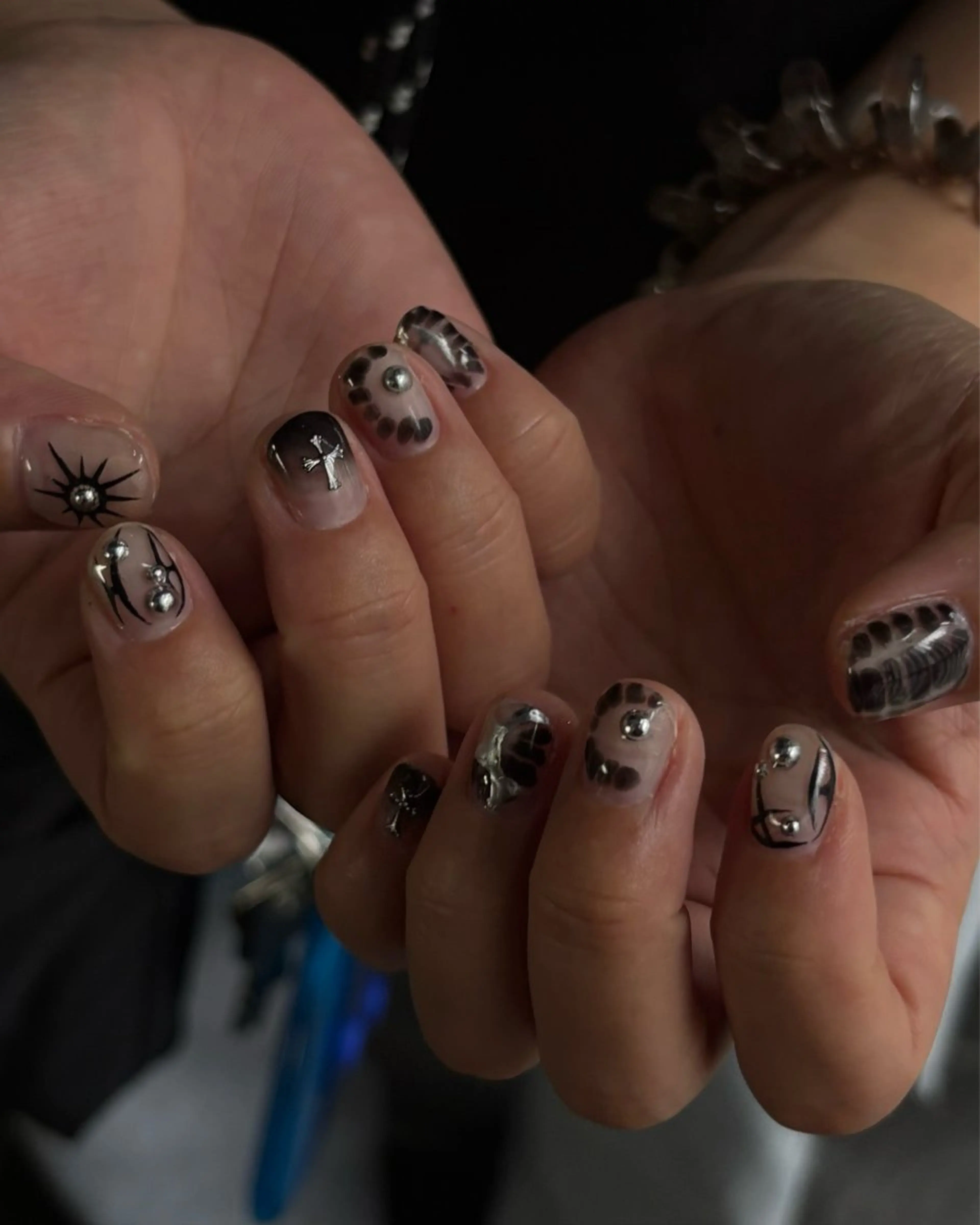 ネイル ハンドネイル 🪐富島彩夏 /海外nail🪐のネイルデザイン