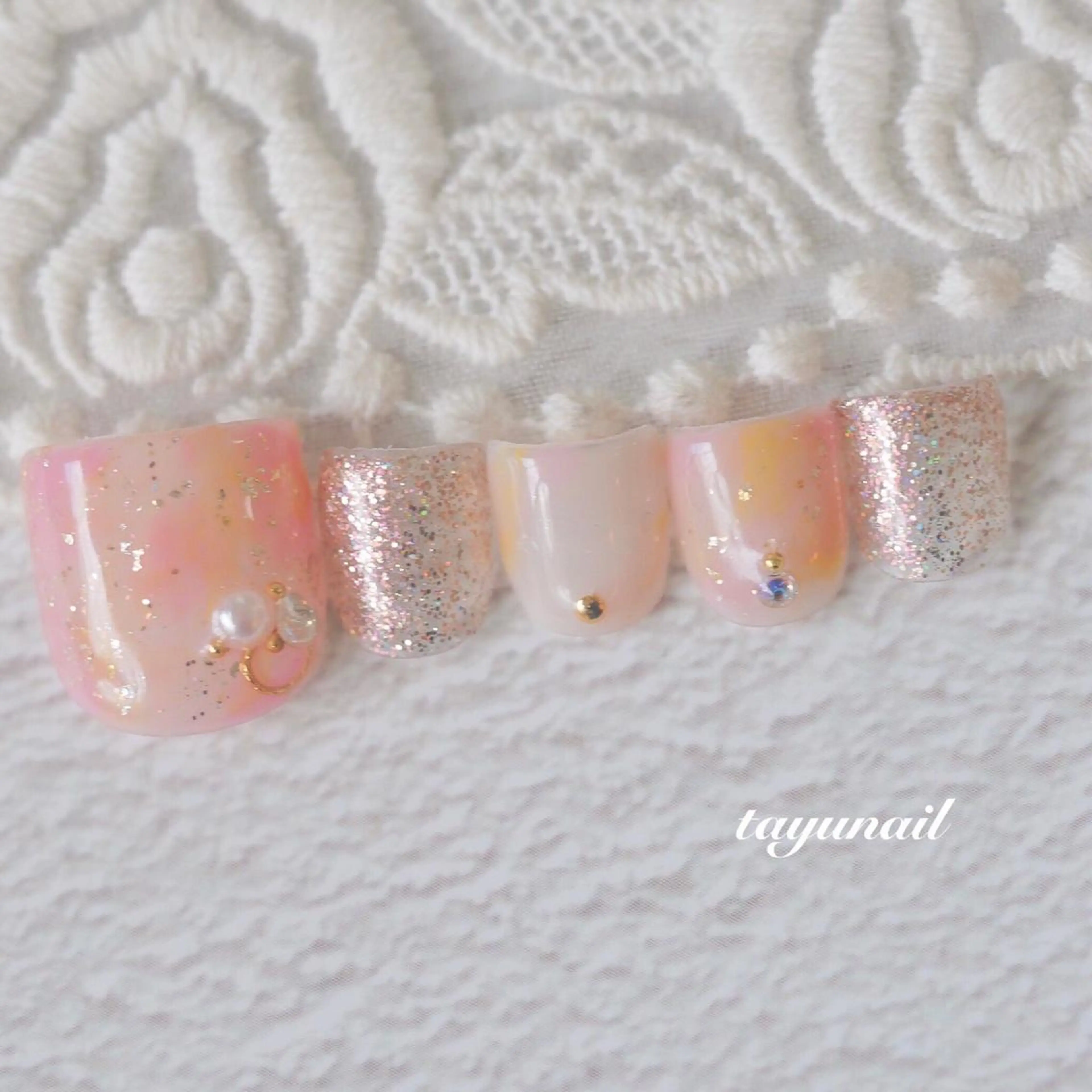 ネイル アートネイル ジェルネイル ゴールド ニュアンスネイル ワンカラーネイル フットネイル ネイルサロン・ネイルスクール　たゆnail所属・ネイルサロン 【たゆnail】のネイルデザイン