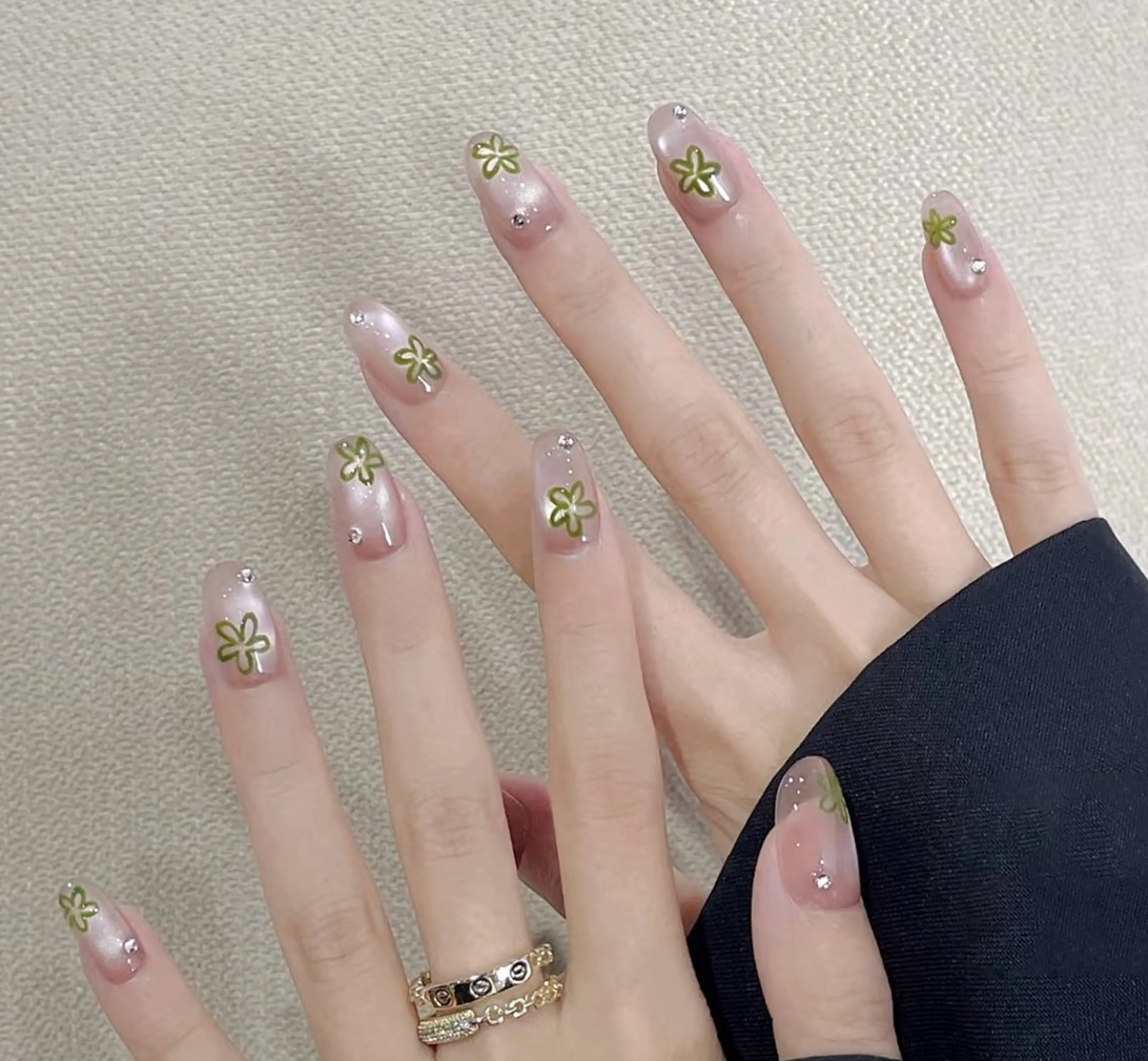 ネイル 高木 維麗絲のネイルデザイン