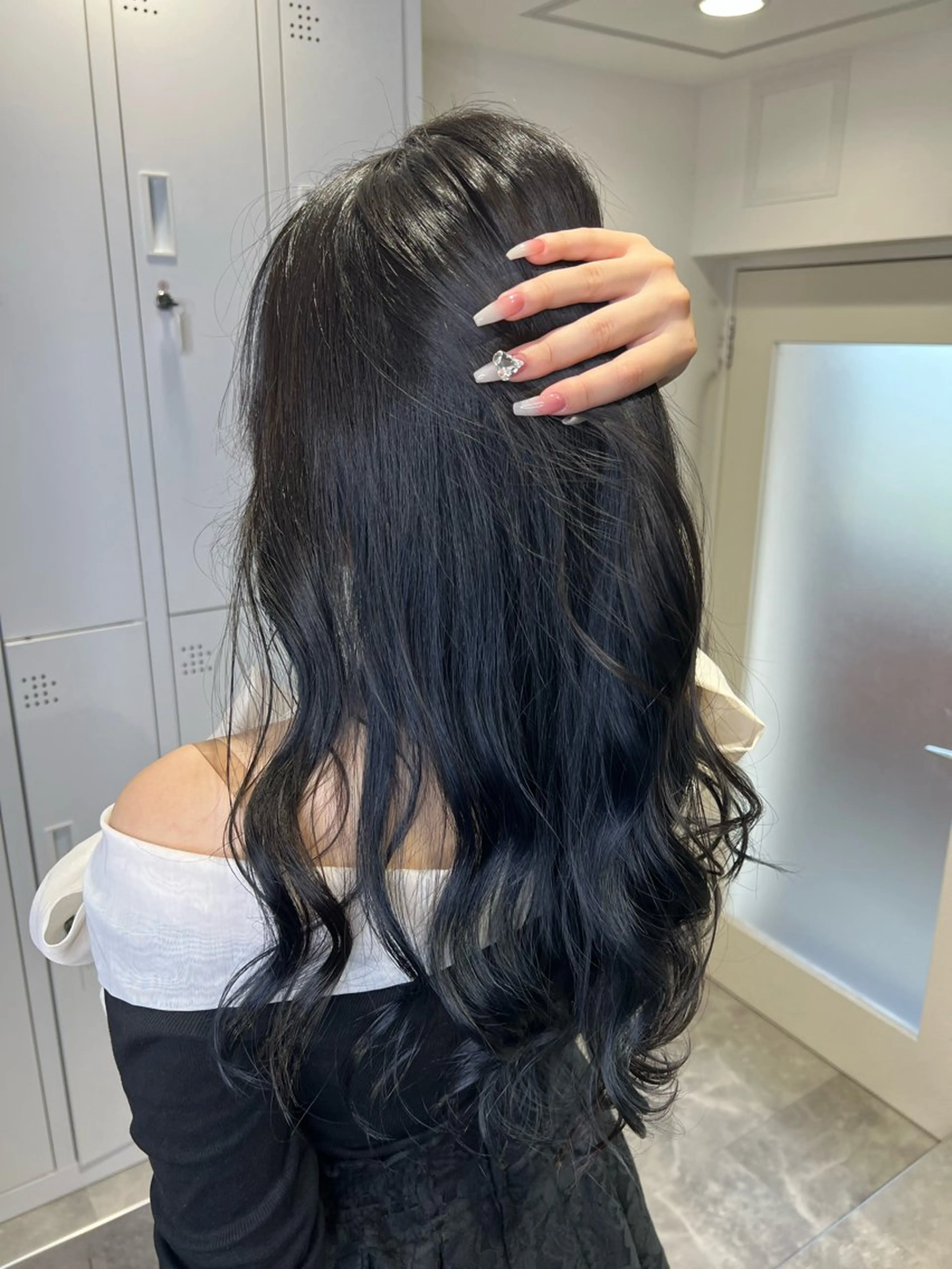 セミロング カラー mimiiy梅田 中崎町ハイトーンのヘアスタイル