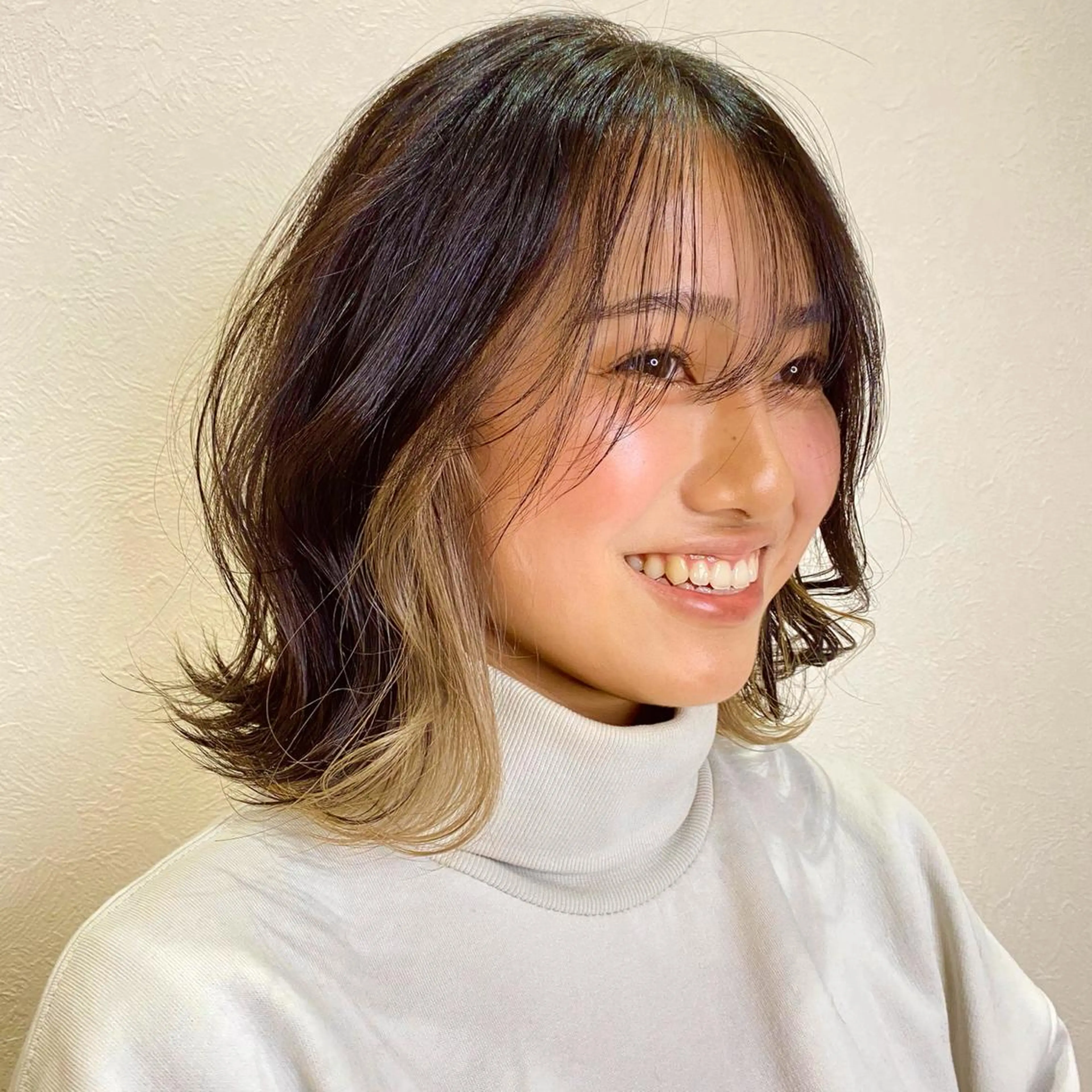 ミディアム カラー パーマ ヘアアレンジ メンズ キッズ ネイル マツエク・マツパ Hair & make Lamp所属・梅田のブリーチ特化 美容師KAI🥰のヘアスタイル