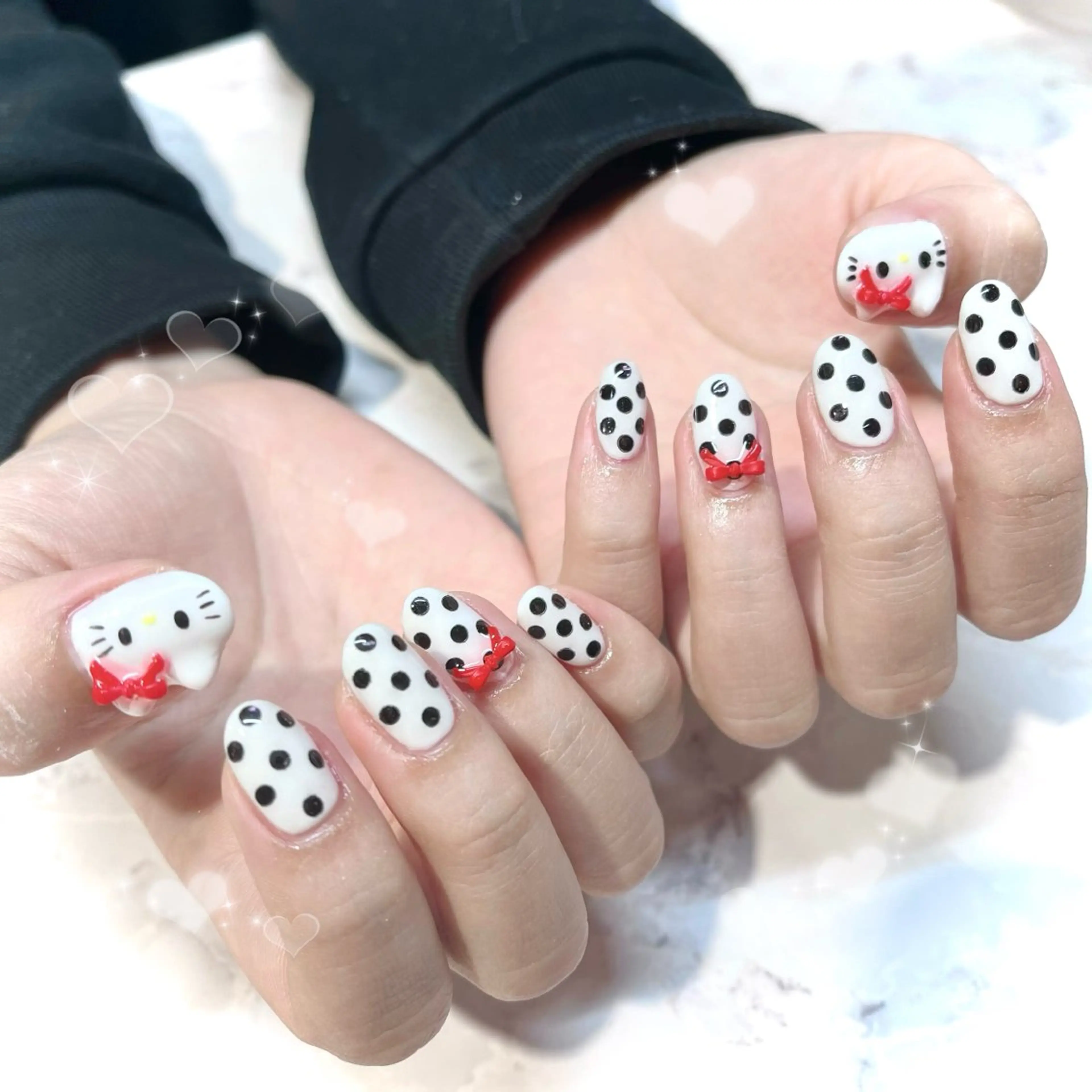 ネイル ドット 持ち込み ハンドネイル 川村 優奈𝜗𝜚のネイルデザイン