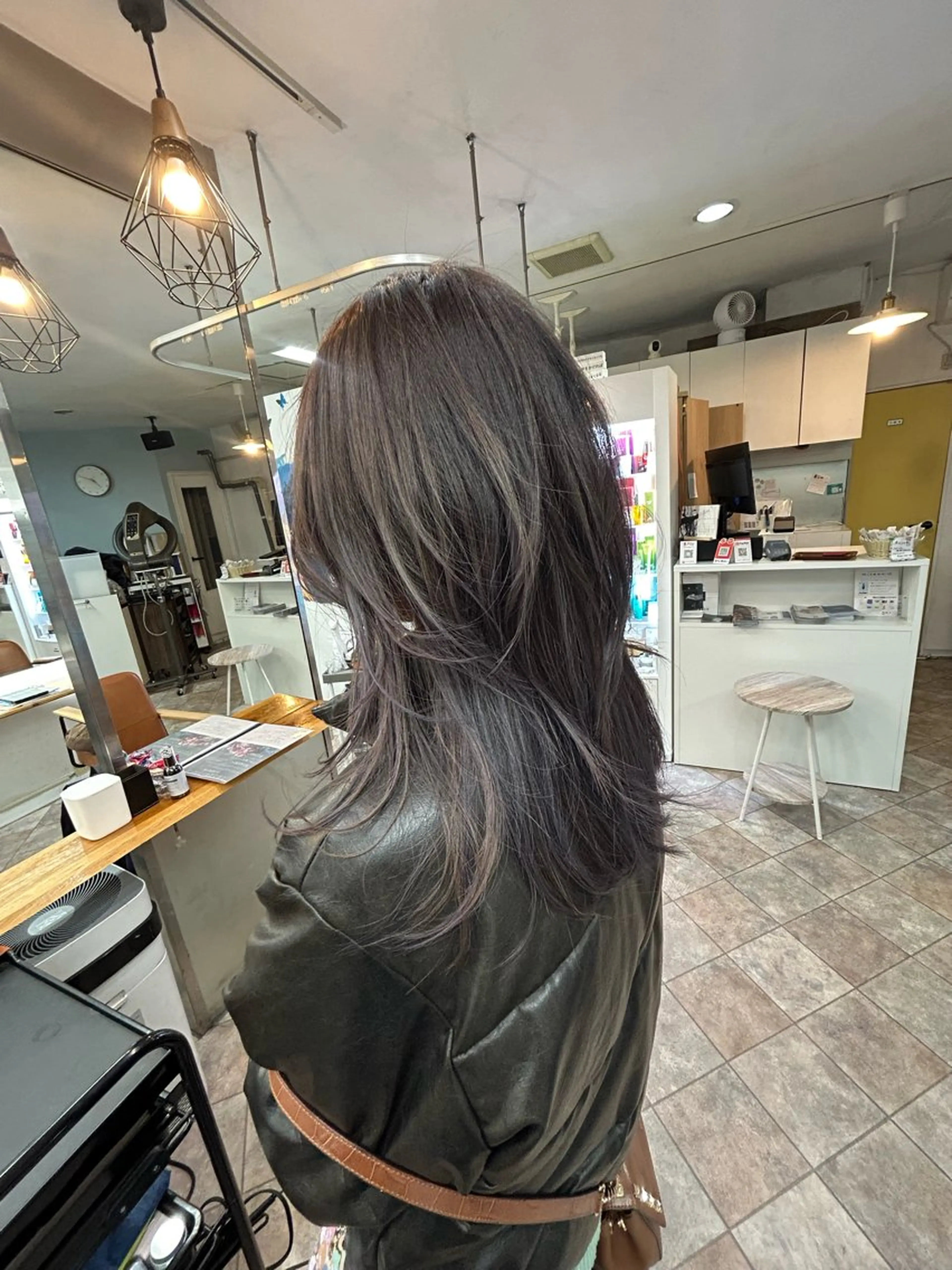 セミロング 雨とランプ　琴似所属・【美髪矯正】　竹内 廉のヘアスタイル