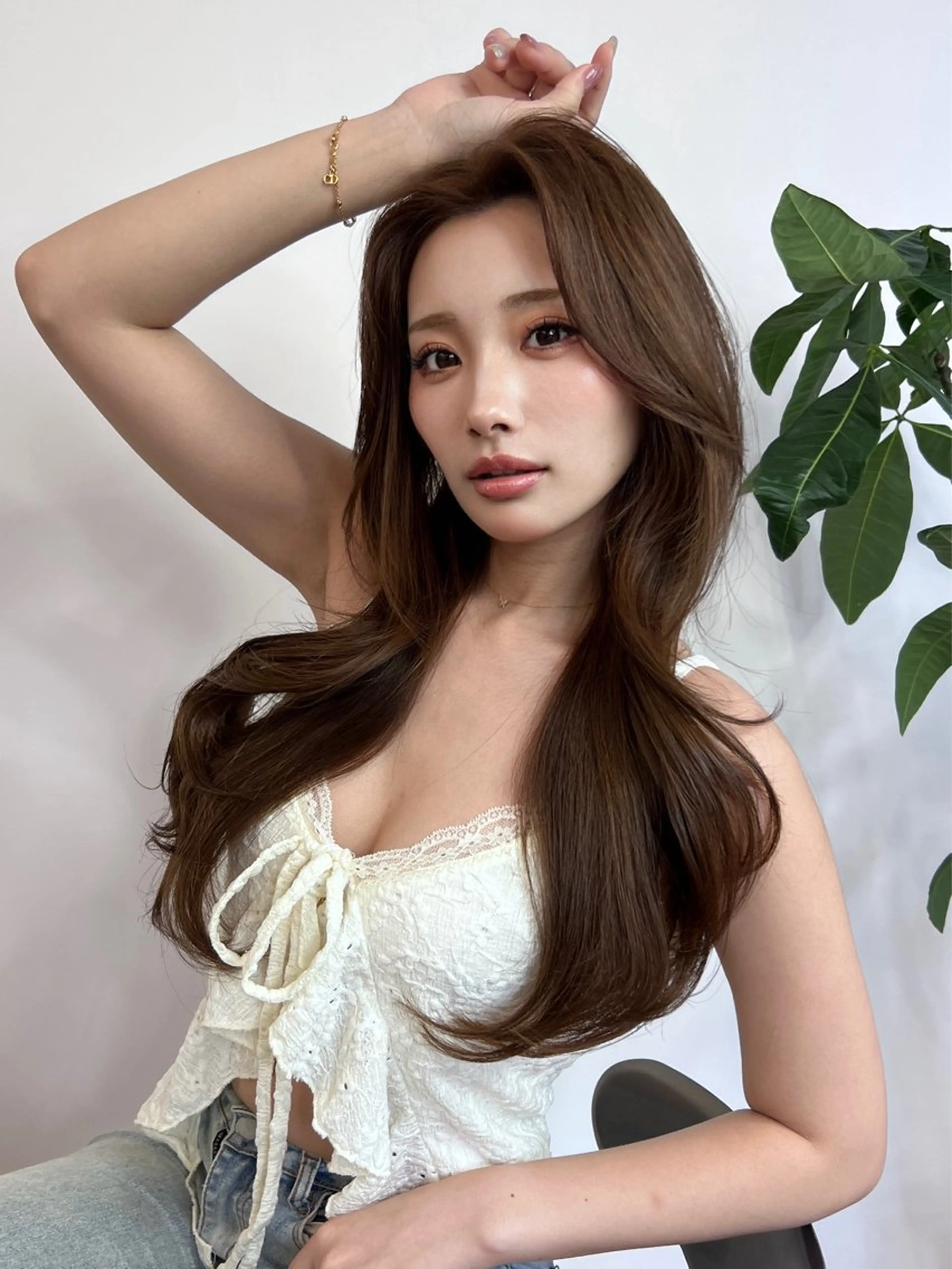 ロング カラー ベージュカラー オリーブベージュ ヨシンモリ カット ヘアカラー トリートメント 武田涼レイヤーカット 髪質改善×縮毛矯正のヘアスタイル