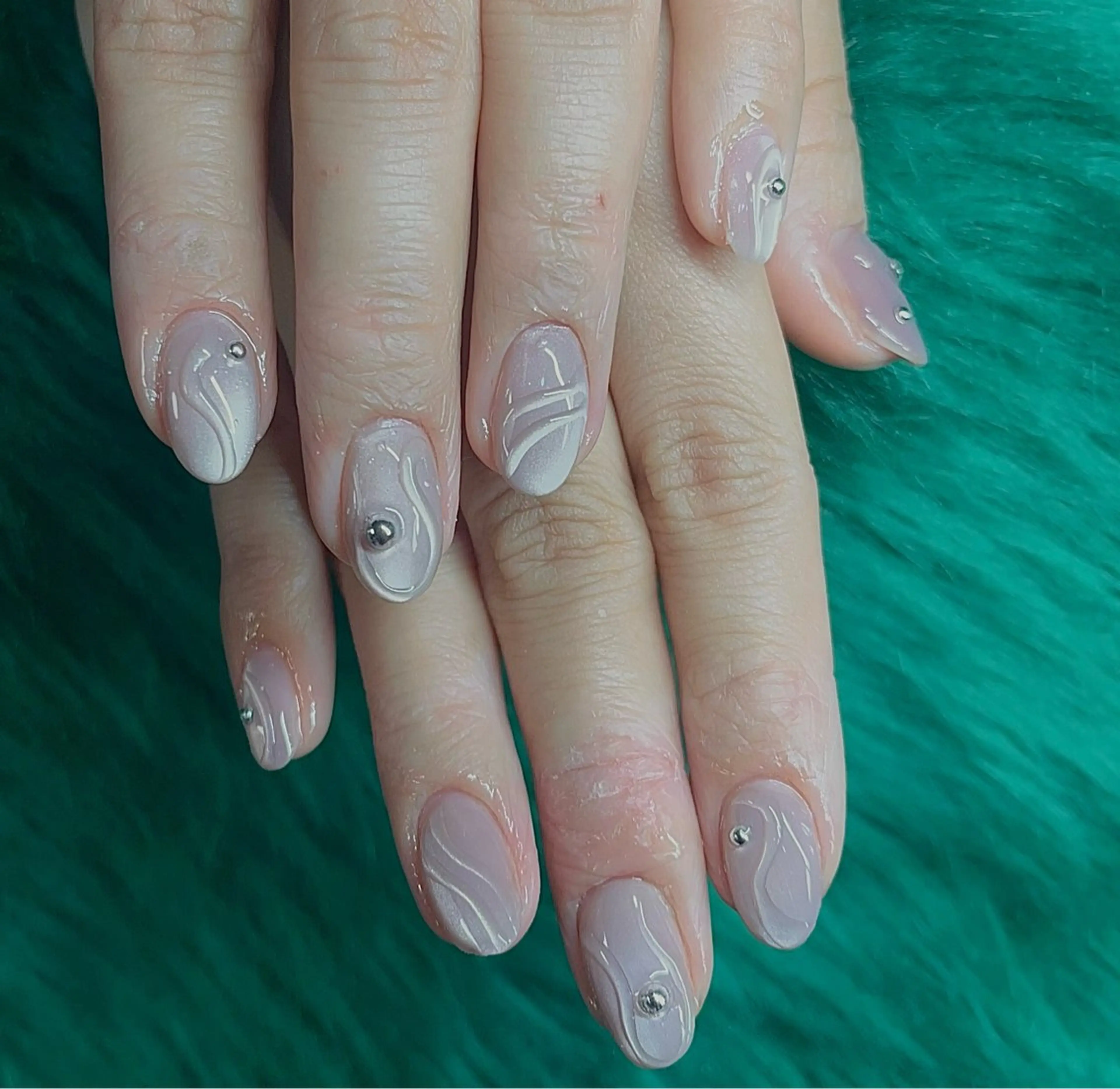 ネイル ハンドネイル アユリ リリのネイルデザイン