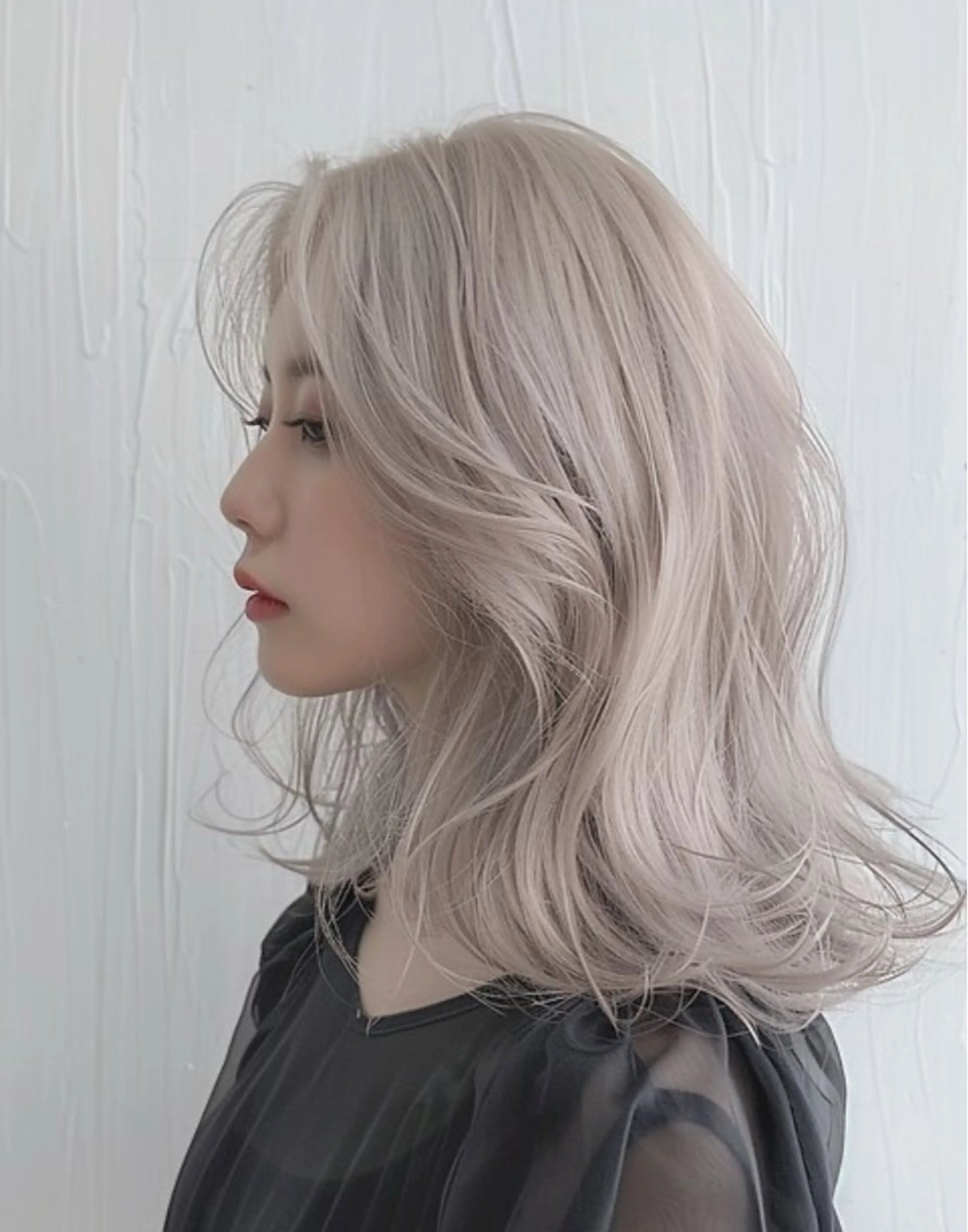 ミディアム カラー ハイトーン/レイヤー SHUNのヘアスタイル