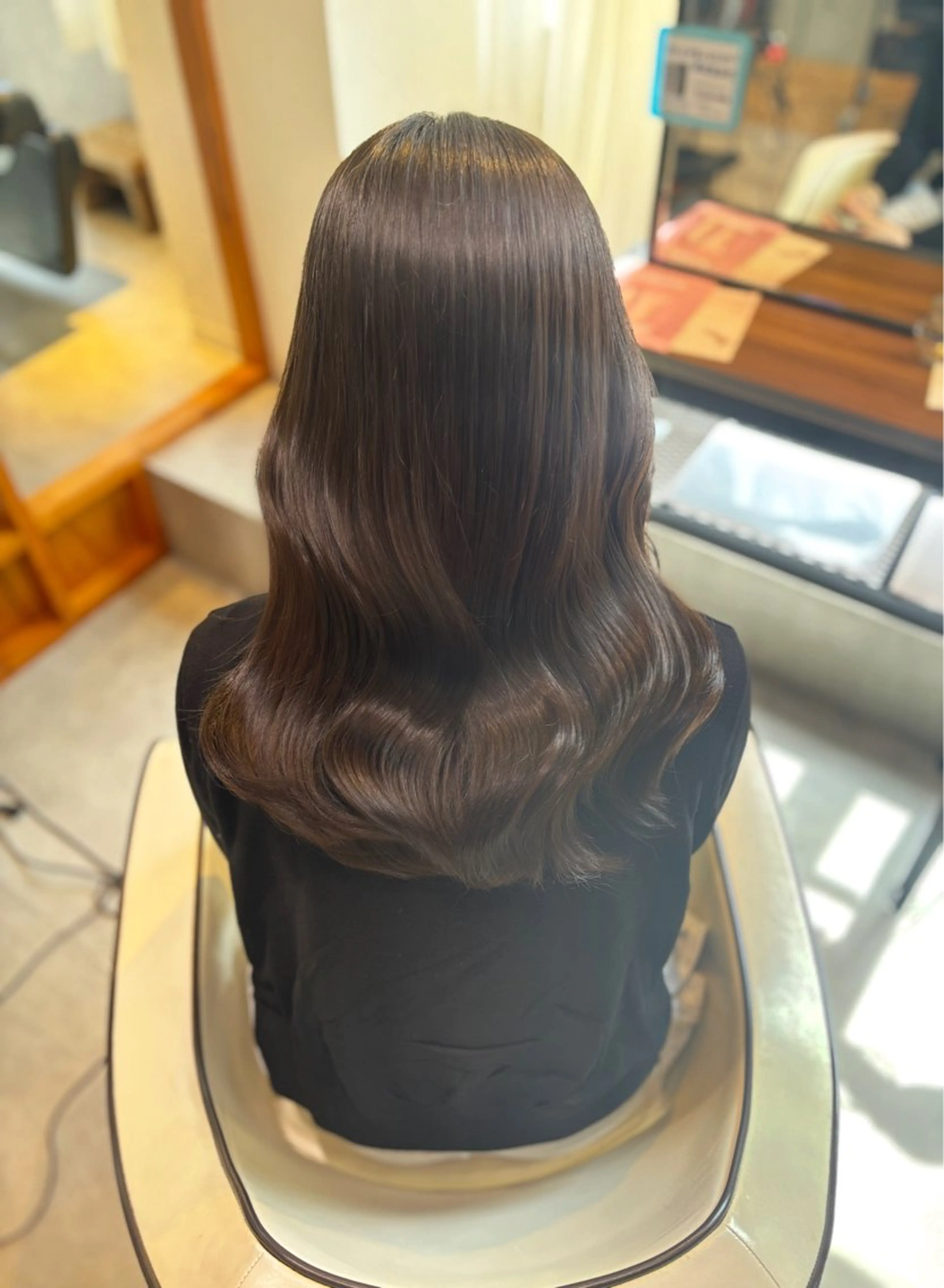 セミロング ヘアカラー トリートメント 女性専用サロン iiro所属・【レイヤー/似合わせ 】Hina🎀のヘアスタイル