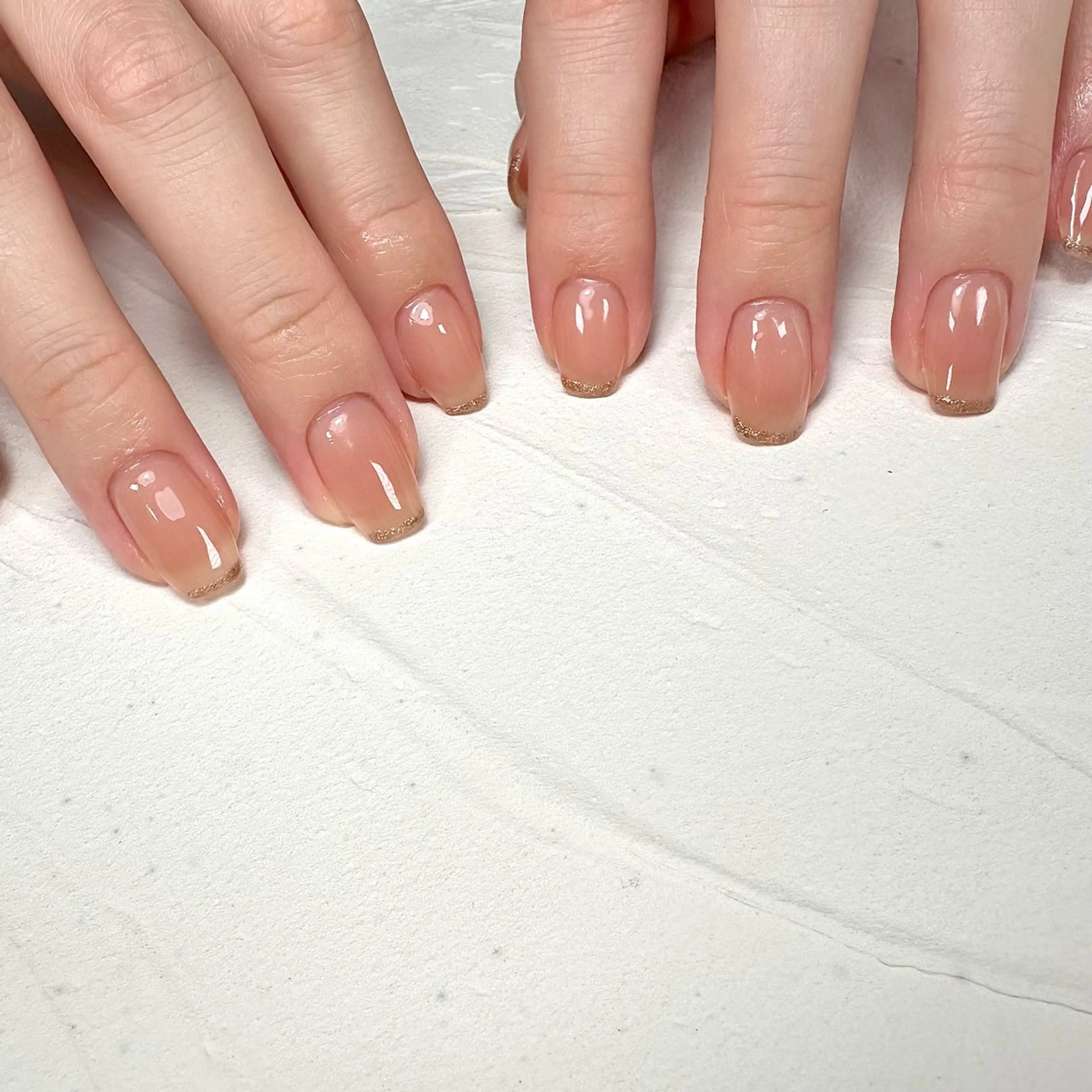 ネイル フレンチネイル ゴールド ハンドネイル Seeil所属・Seeil .のネイルデザイン