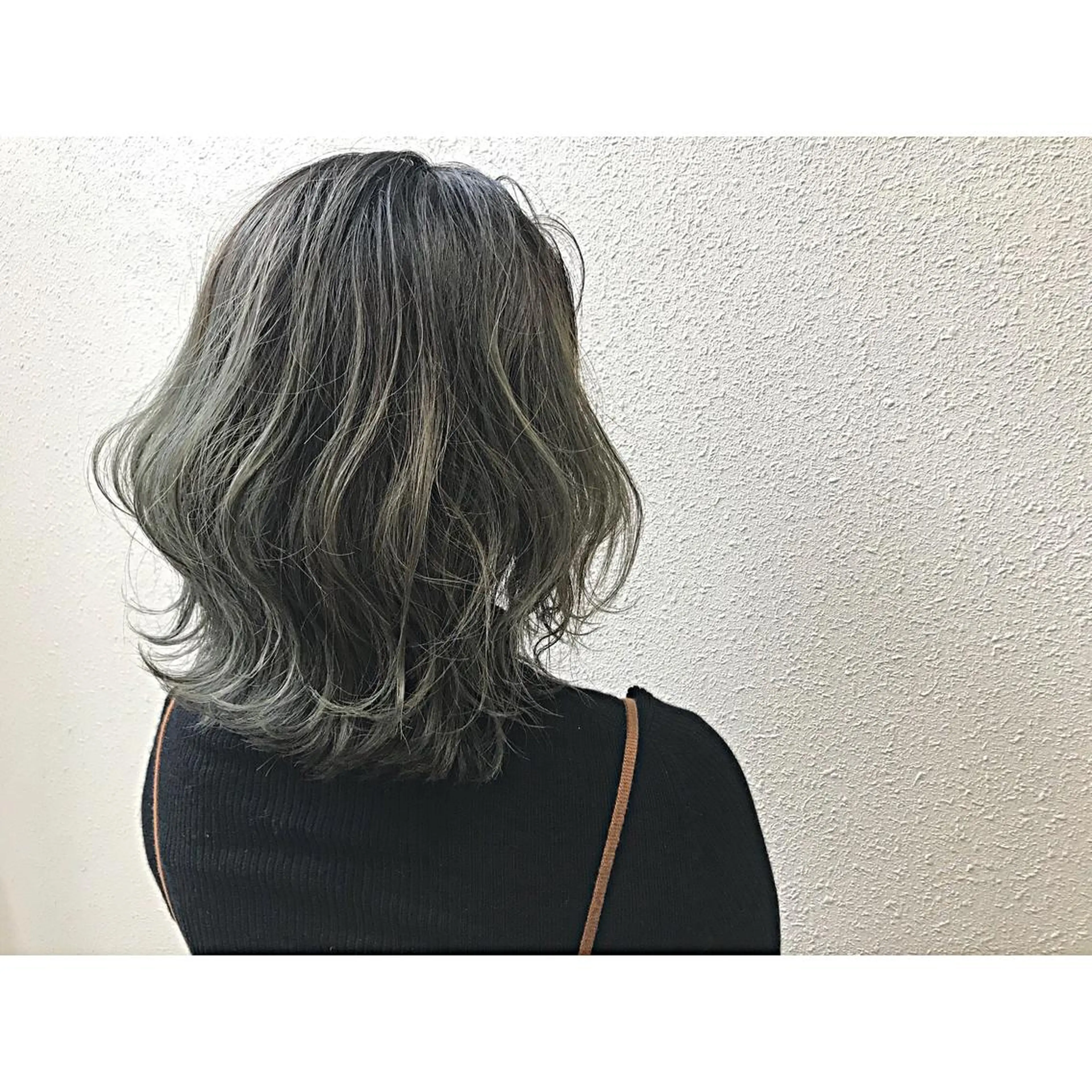 ミディアム カラー アディクシーカラー ブリーチ グラデーションカラー カット ヘアカラー トリートメント 荒木 拓也のヘアスタイル