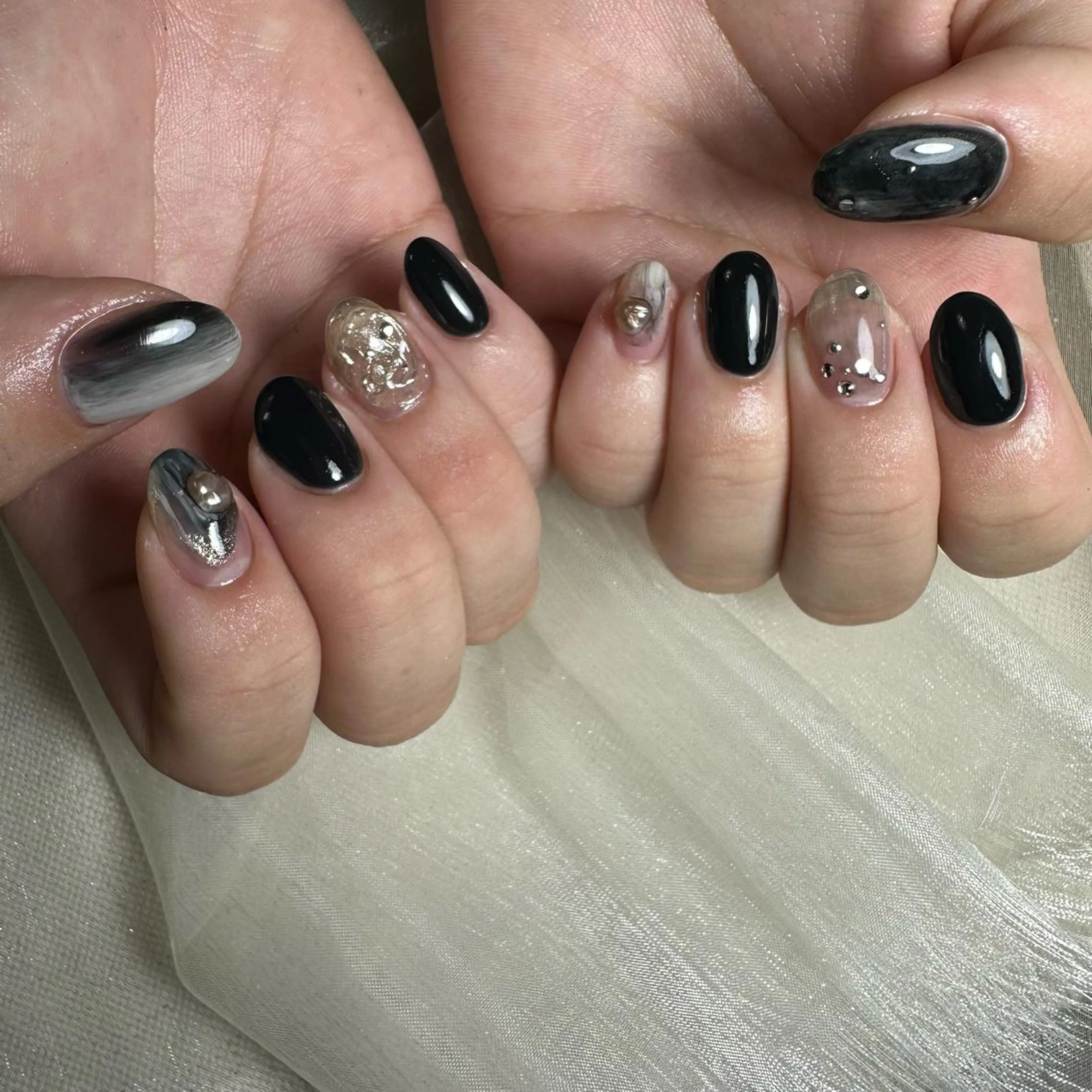 ネイル ハンドネイル repos~ルポ~所属・里見 麗のネイルデザイン