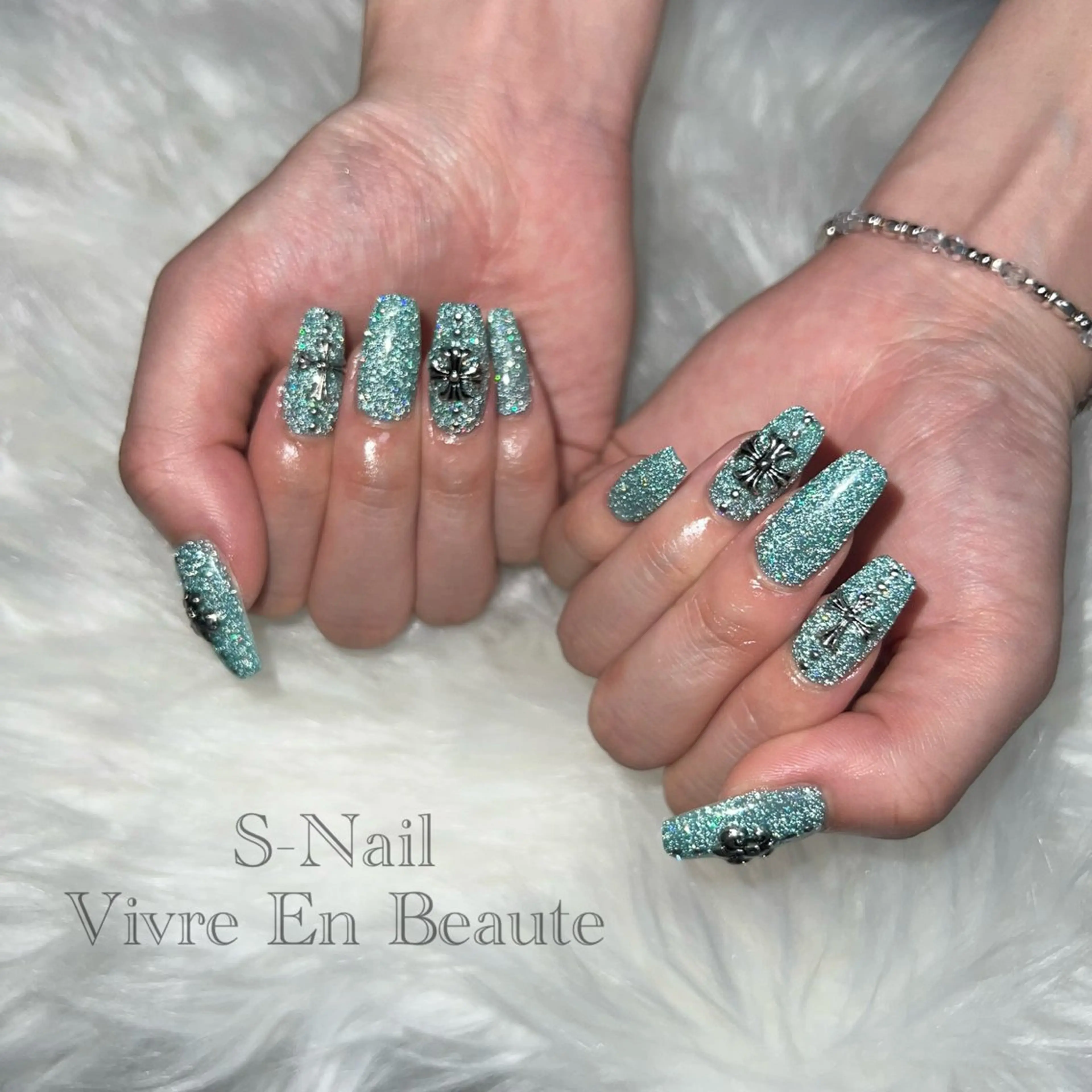 ミニモ学割✨人気フラッシュワンカラー♥️オフ無料の写真