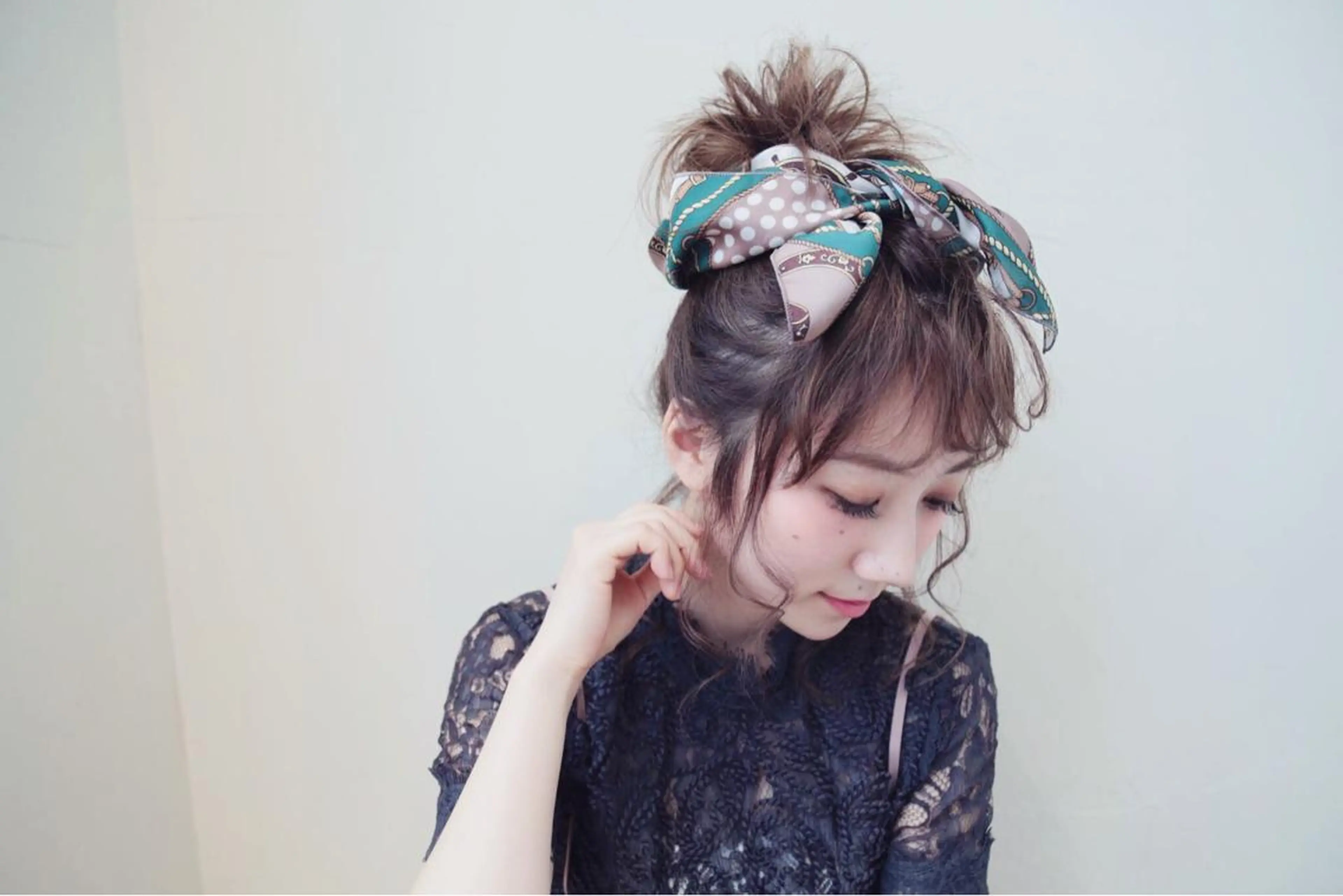 ヘアアレンジ お団子ヘア デート 簡単アレンジ ヘアカラー トリートメント 農添 杏のヘアスタイル