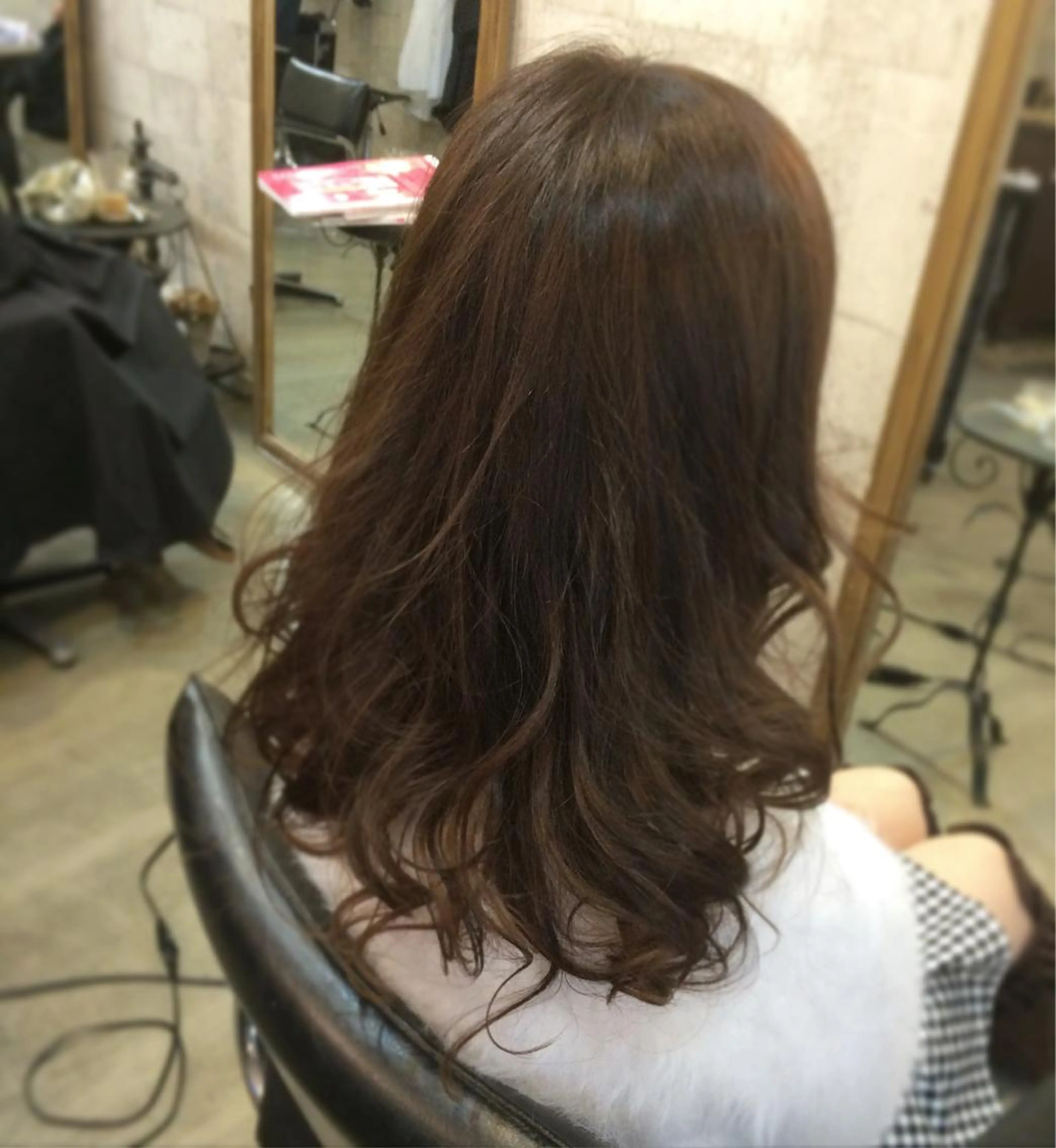 セミロング カラー インナーカラー インナーカラー/天神 ブリーチ/吉田のヘアスタイル