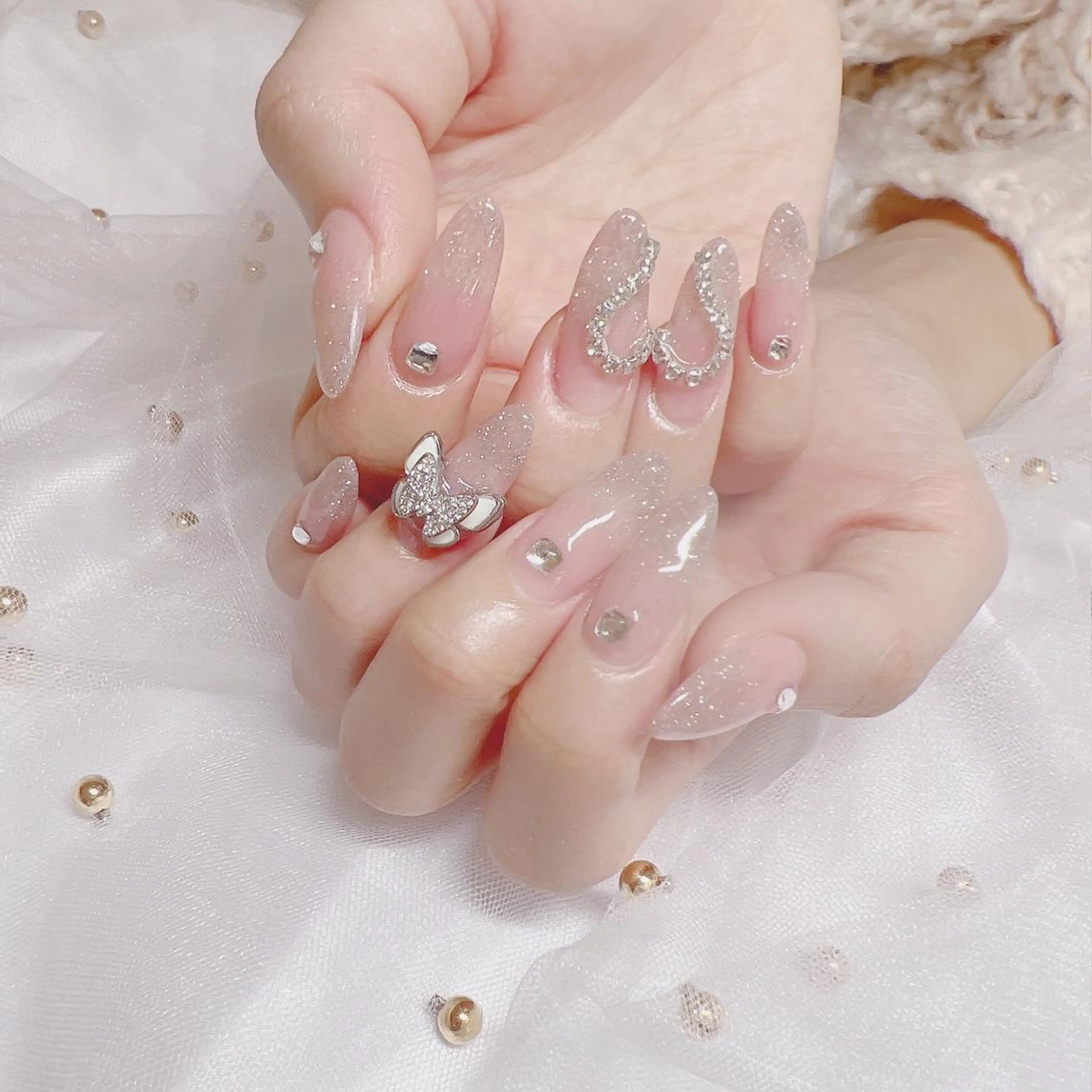 ネイル オーロラネイル フットネイル フレンチネイル ジェルネイル 韓国ネイル ハンドネイル ハンドケア 【ENサロン】 Rei🎀Nailのネイルデザイン