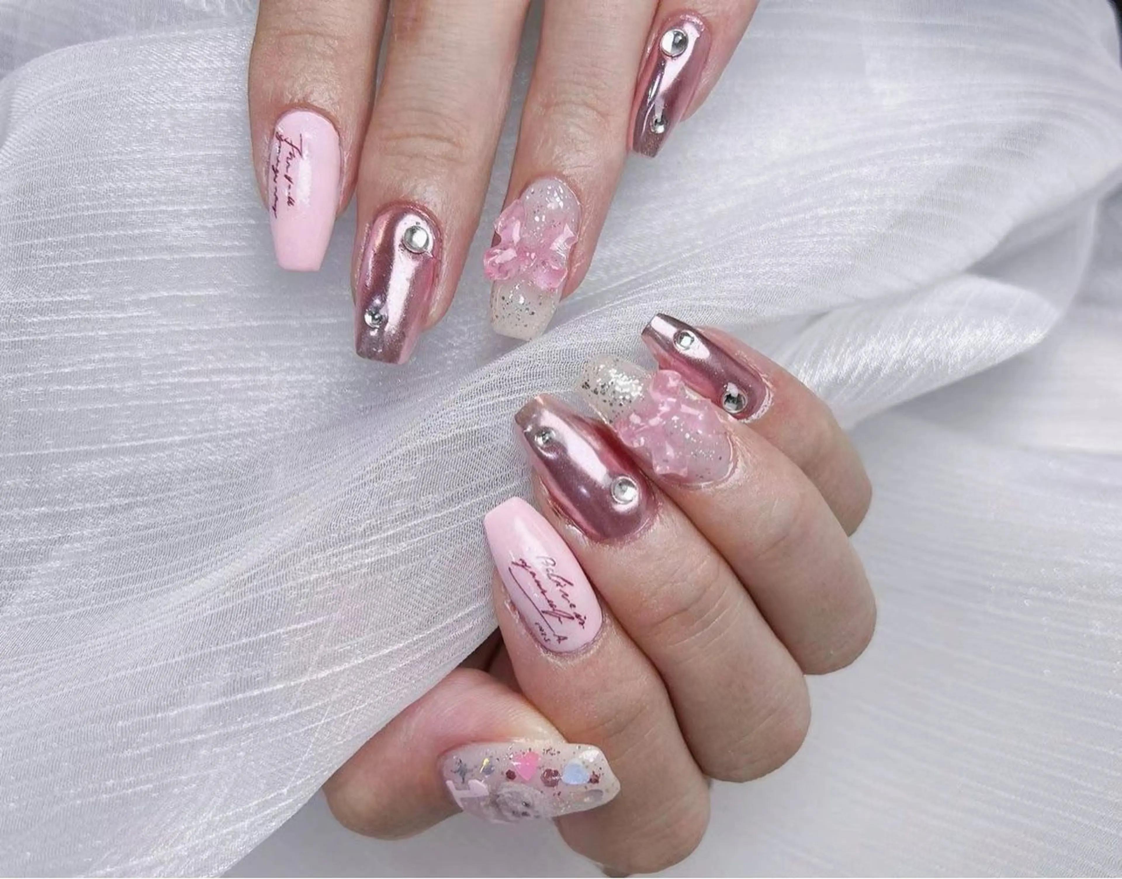 初回ソフトジェルオフ無料パーツつけ放題の写真