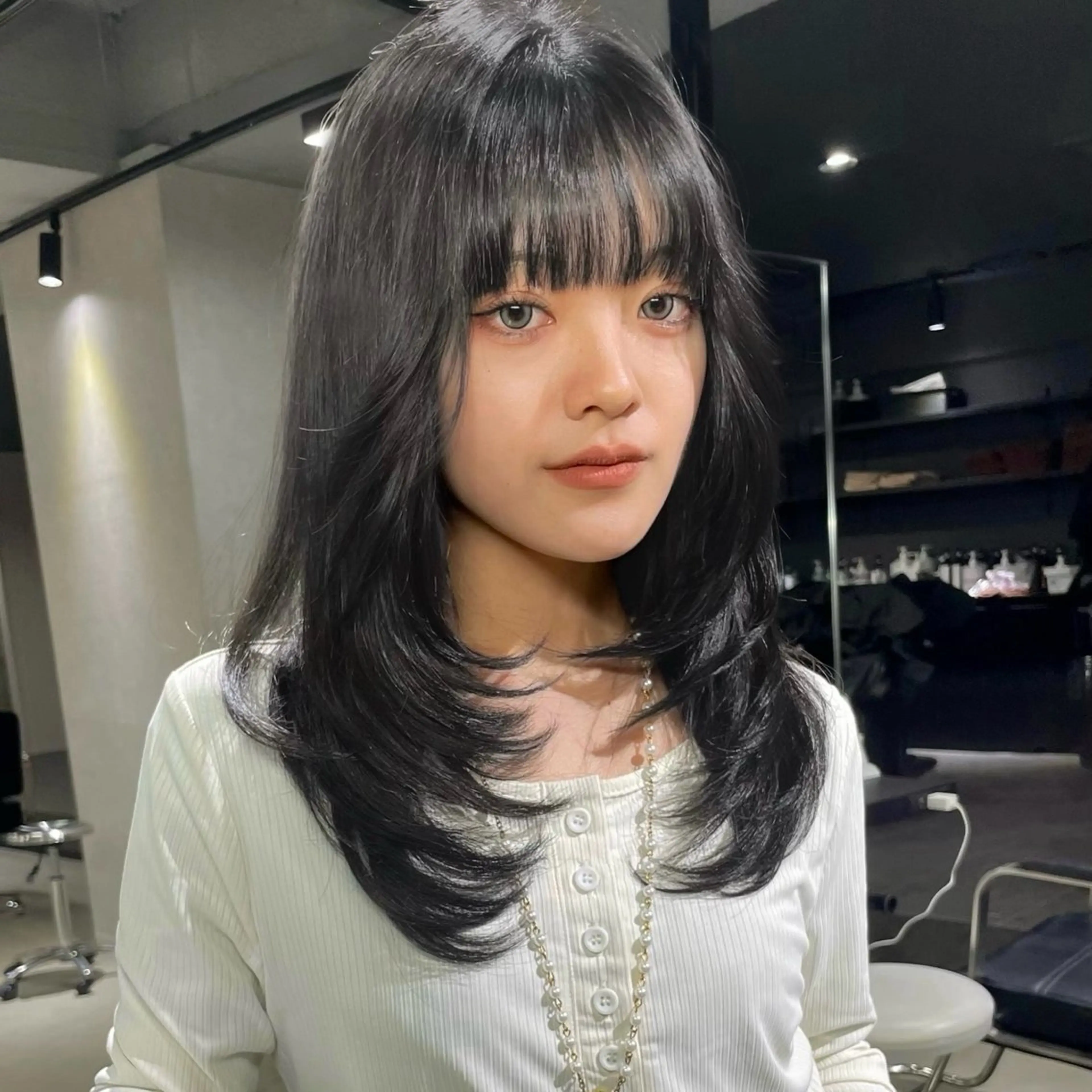 セミロング カラー ブラウンカラー ダークブラウン 顔まわりレイヤー 髪質改善 レイヤーカット カット ヘアカラー 縮毛矯正 トリートメント レイヤー /髪質改善/ariのヘアスタイル