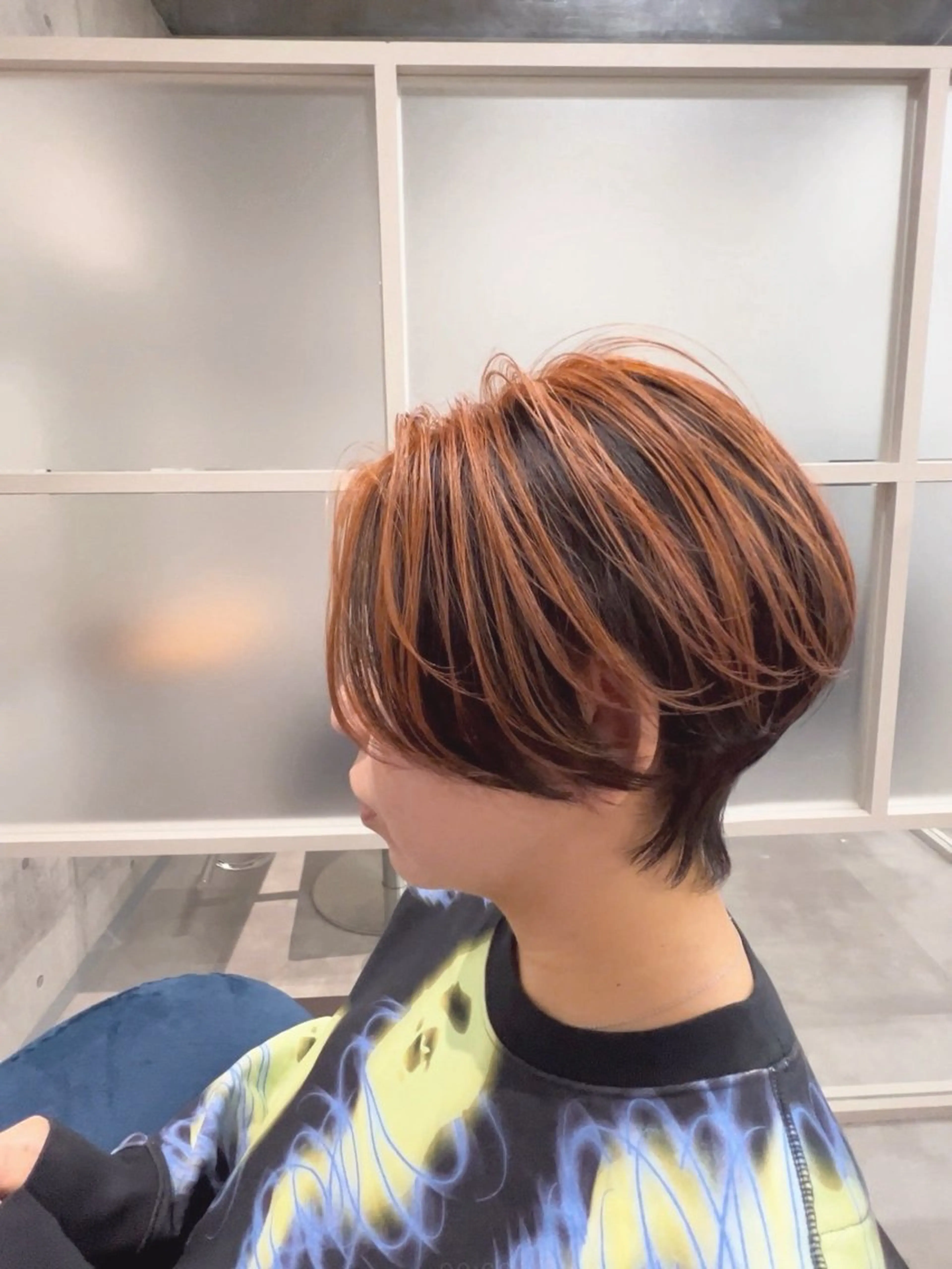 ショート カラー ブリーチ ケアブリーチ ダブルカラー イヤリングカラー ハイライトカラー カット ヘアカラー newi ナカノのヘアスタイル