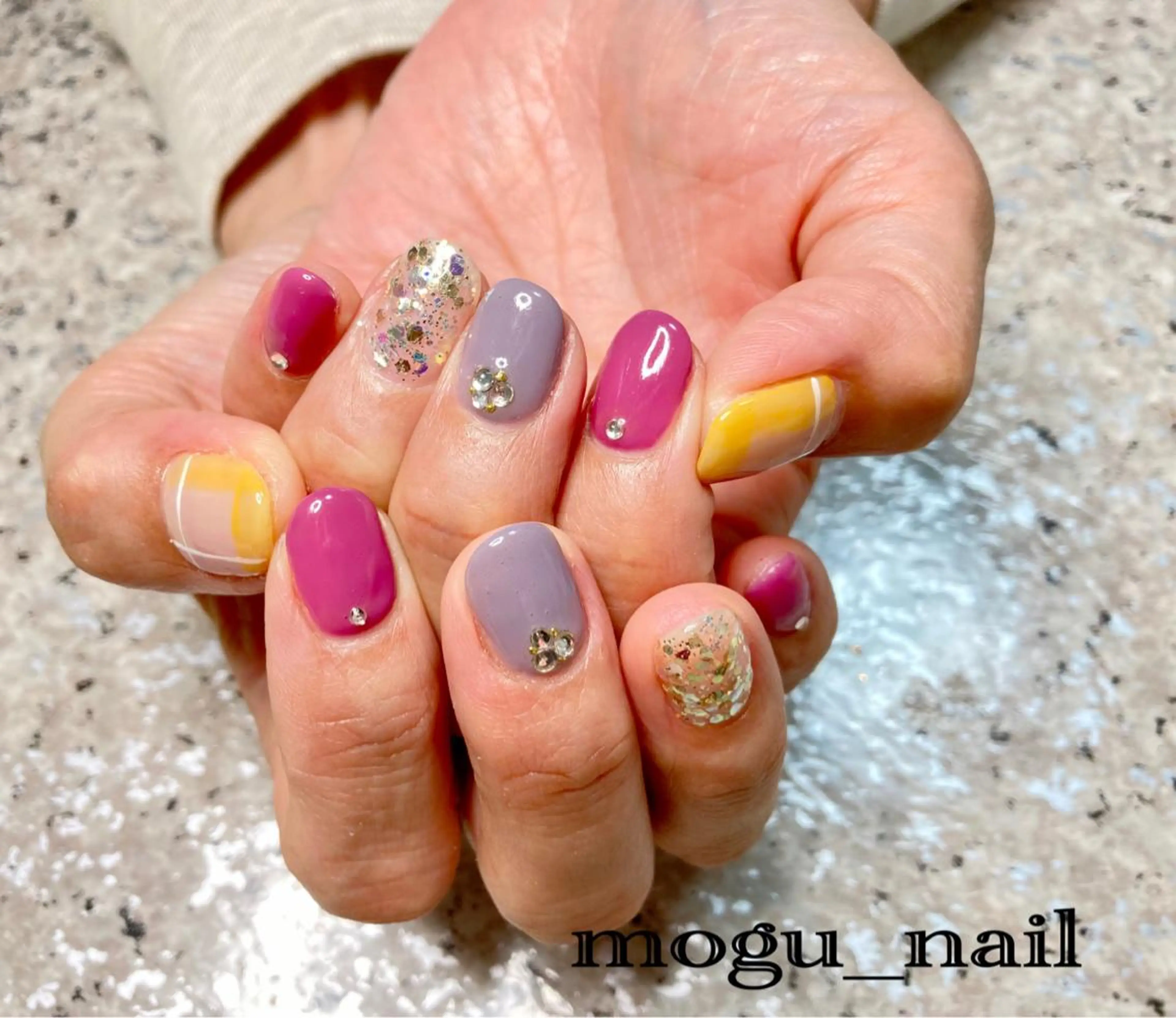 ネイル Mogu_ nailのネイルデザイン