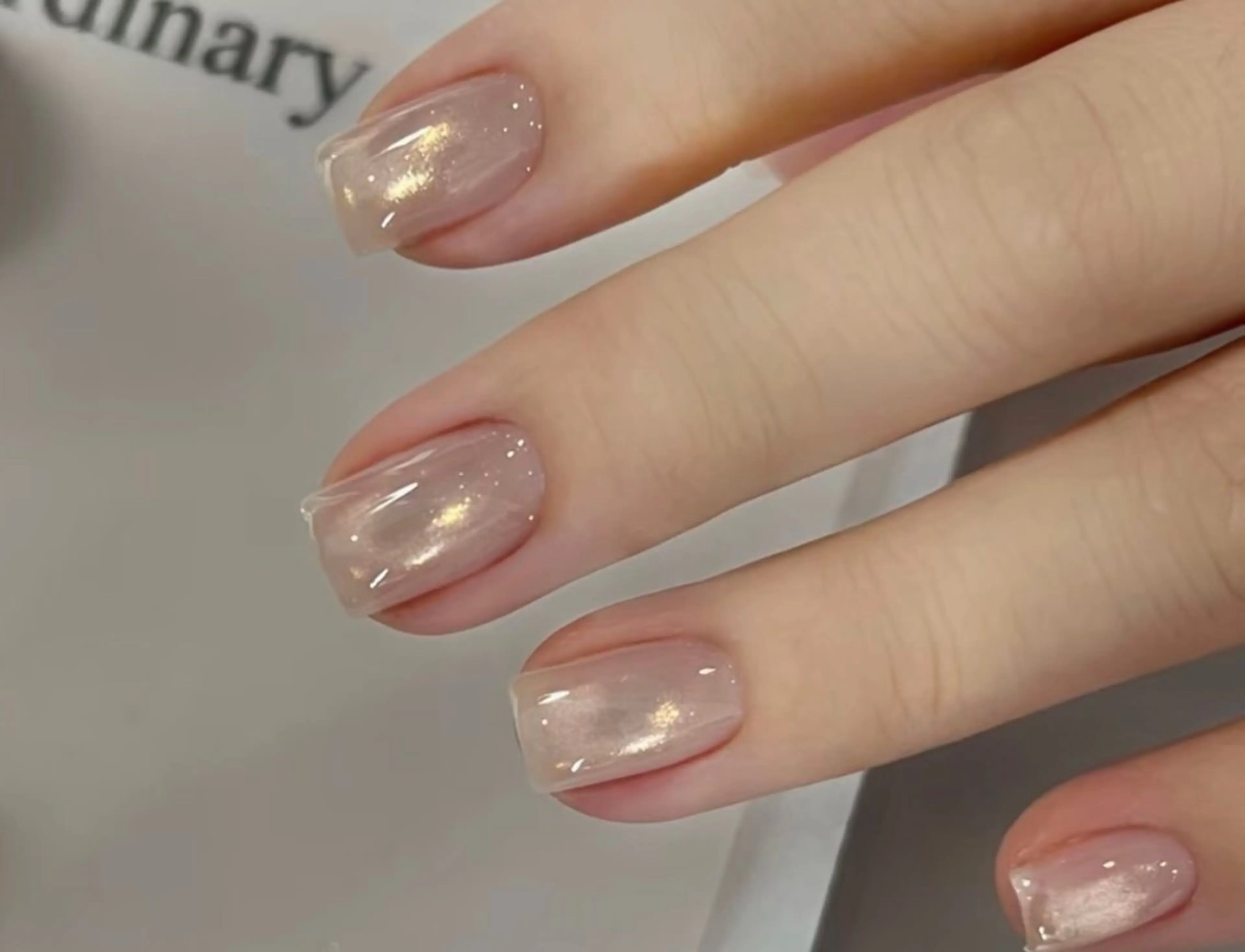 【初回ソフトジェルオフ無料】ハンド🎀マグネット全塗り1色。約500色ご用意❗️光は全面か斜め、フレンチ+￥500の写真