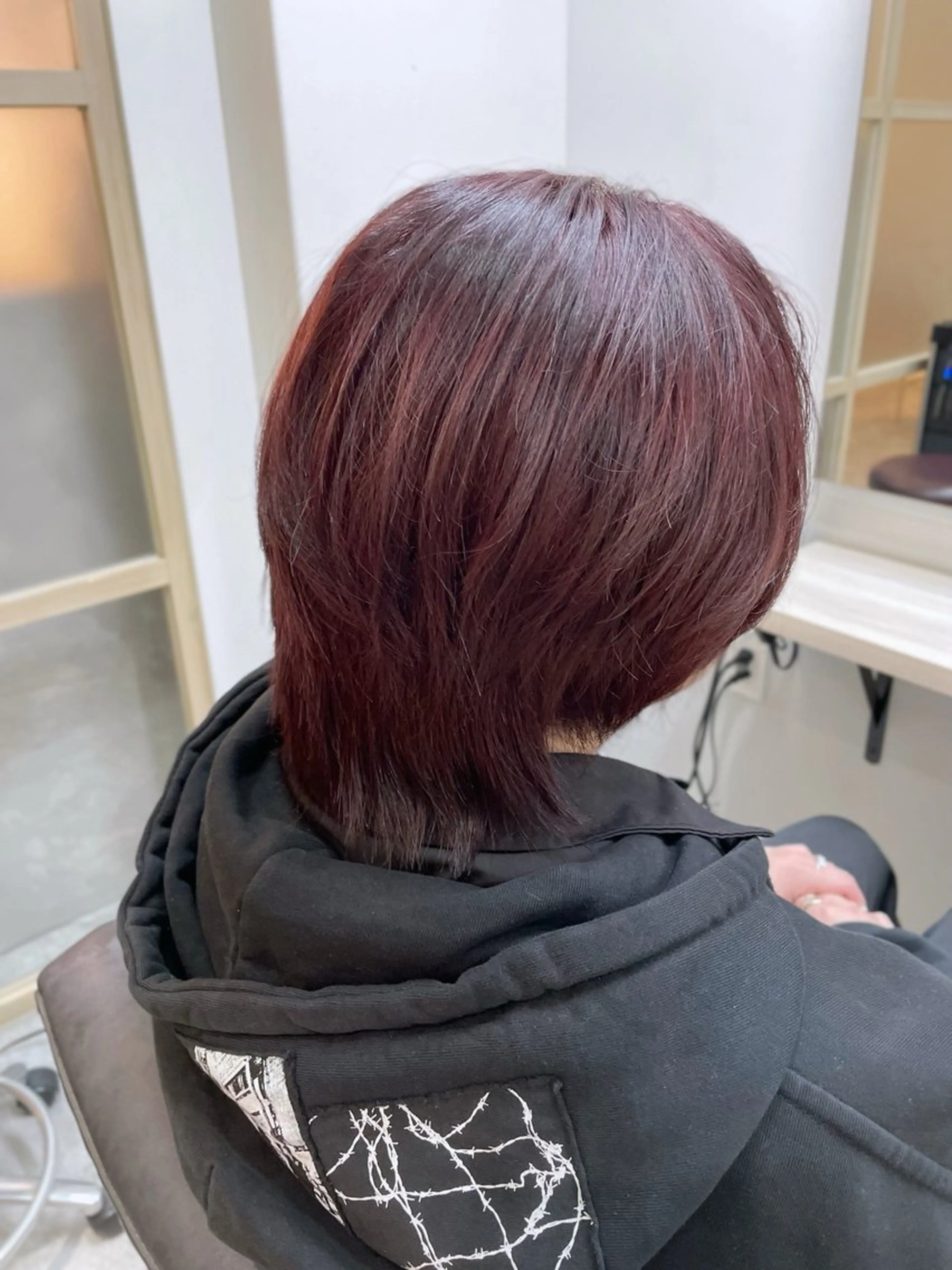 ミディアム カラー メンズ メンズブリーチ 黒髪 ブリーチ ブリーチなしカラー ピンクカラー カット ヘアカラー トリートメント EMANON新宿南口所属・🦄中性ウルフ ☁️Shiori🦄のヘアスタイル