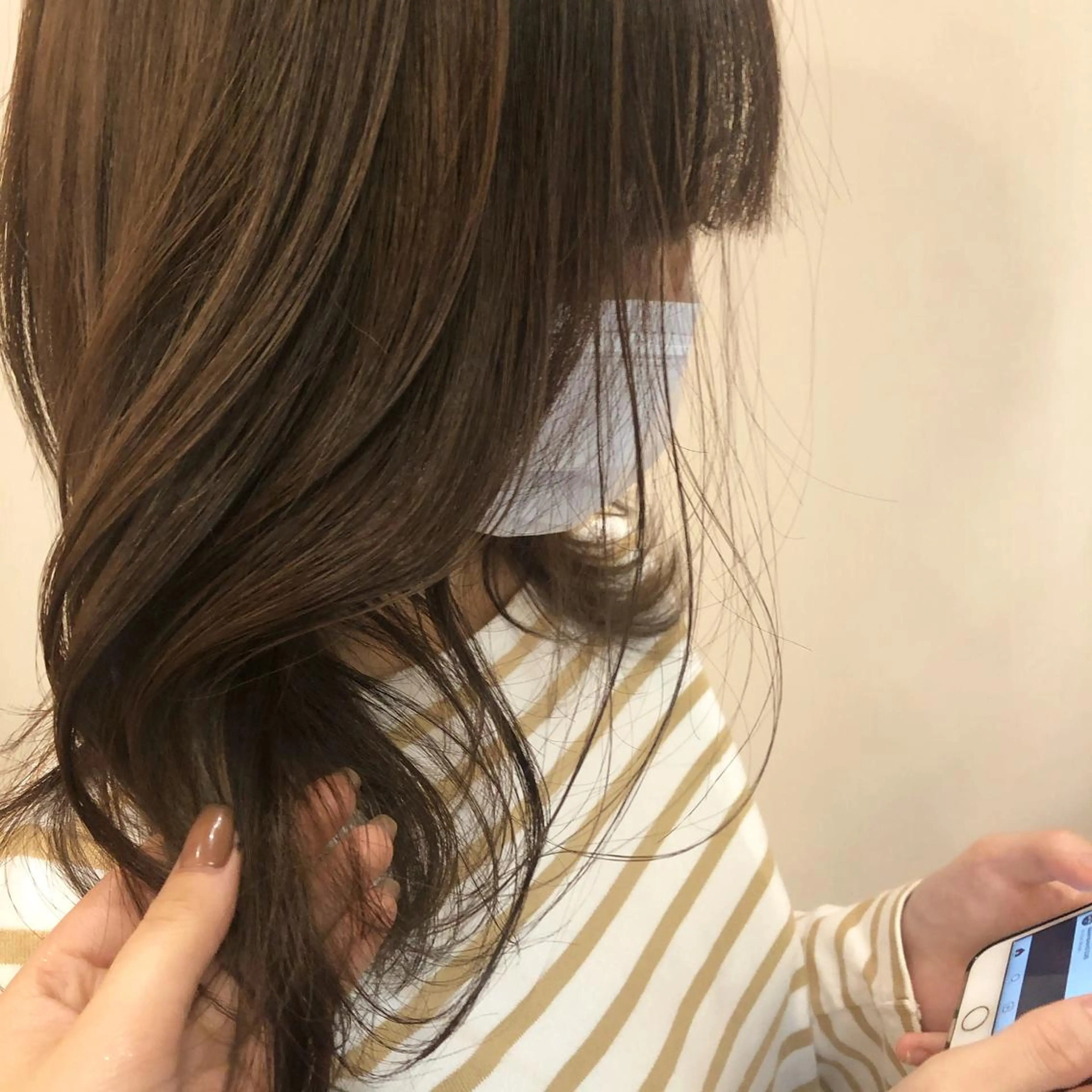 セミロング 銀座／レイヤーカット 🤍内野すみれのヘアスタイル