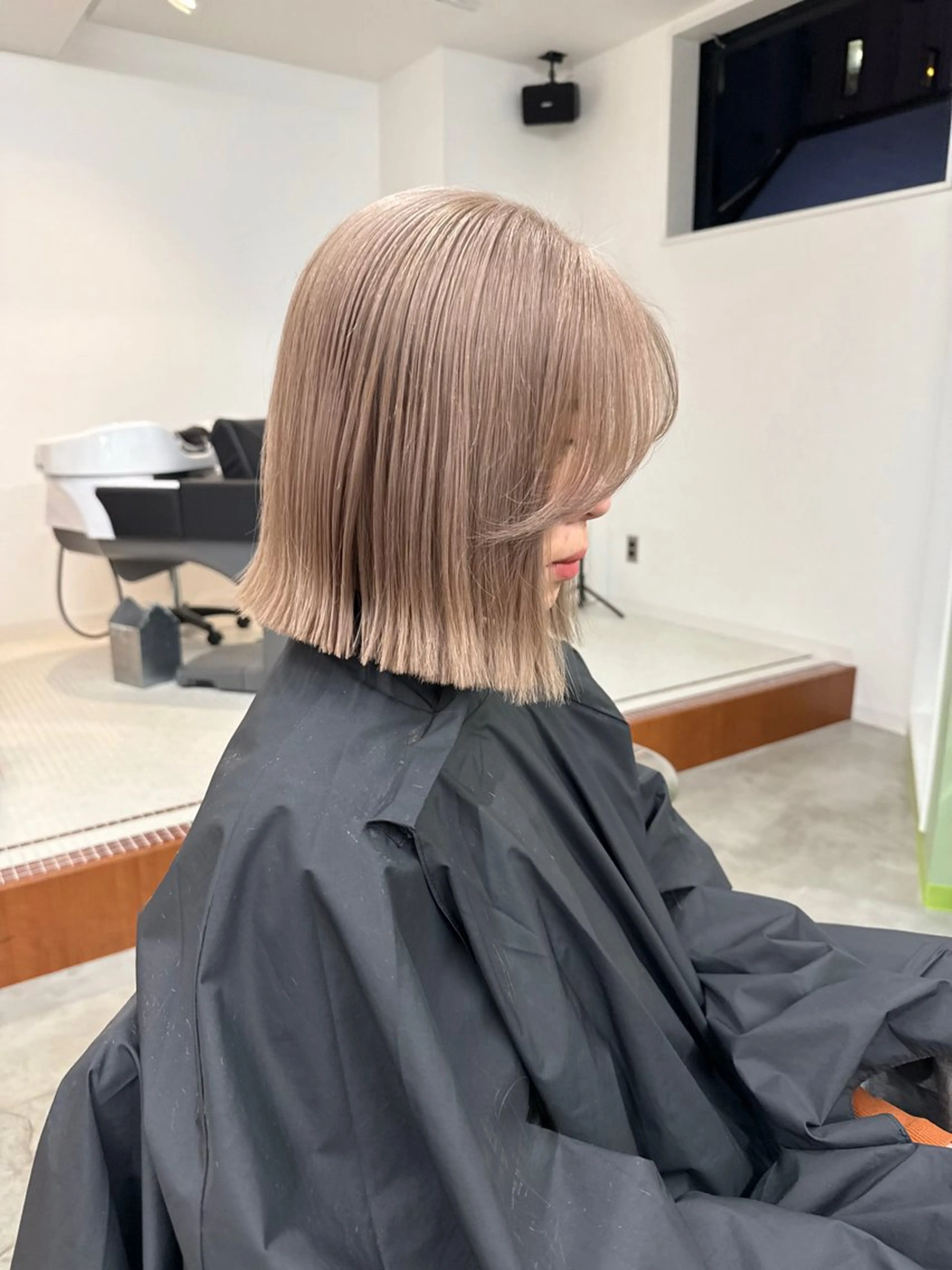 ホワイトベージュ🤍ケアダブルカラー（ケアブリーチ込）＋トリートメントの写真