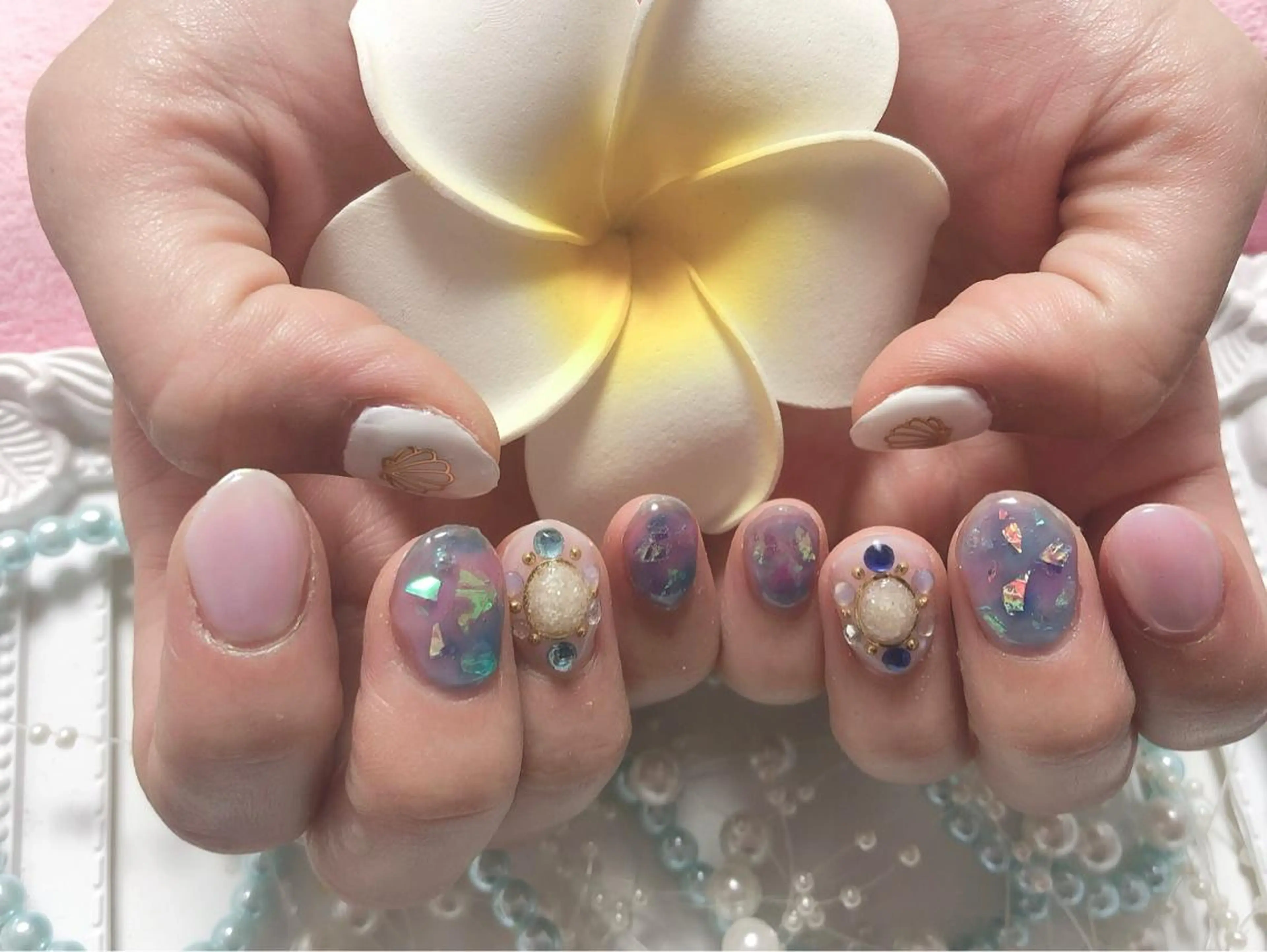 ミディアム Uchida meのネイルデザイン