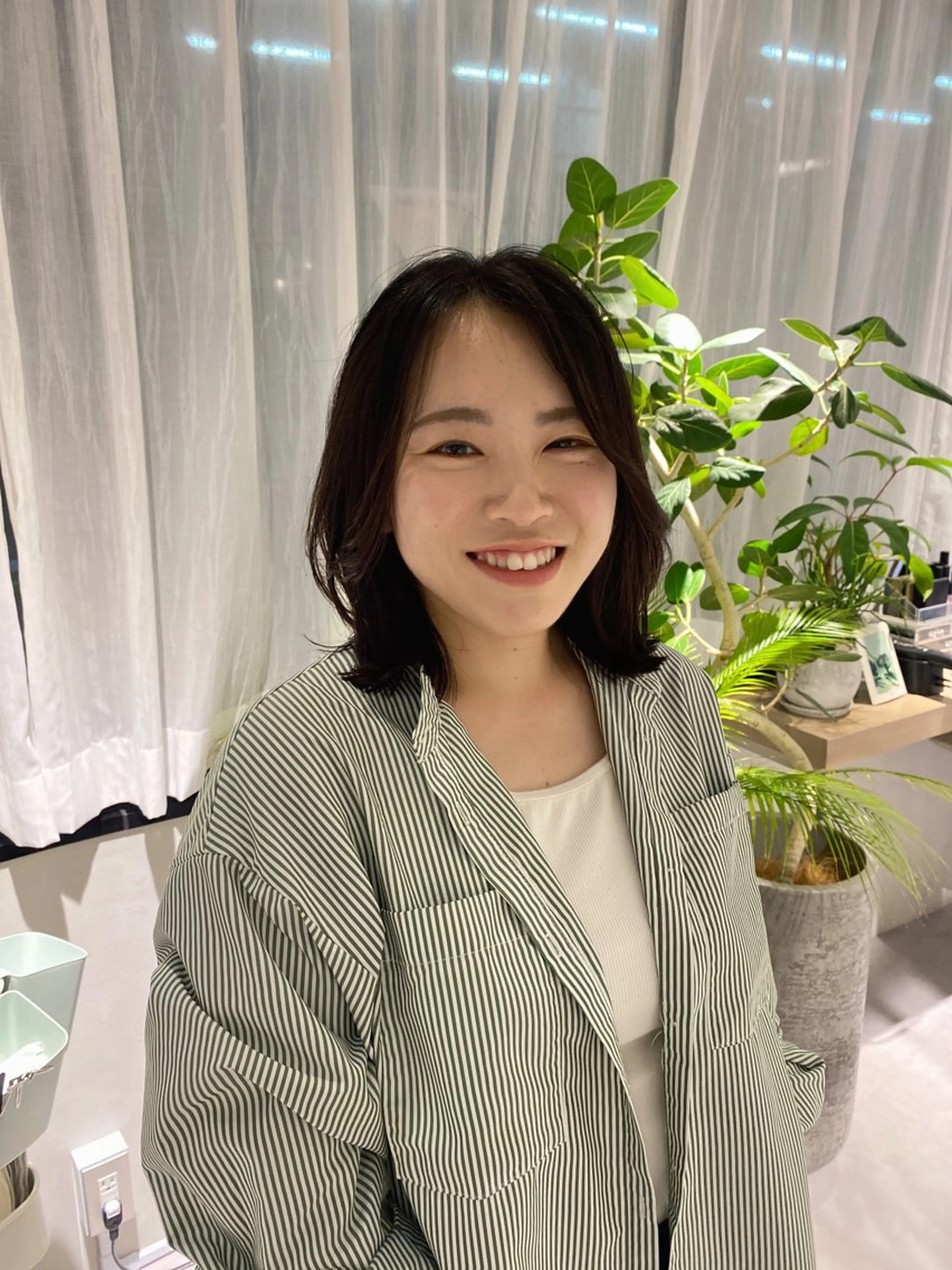 ミディアム 顔周りカット レイヤーカット SHEA +所属・SHEA 遥海 アイブロウ/眉パーマの眉毛・アイブロウイメージ