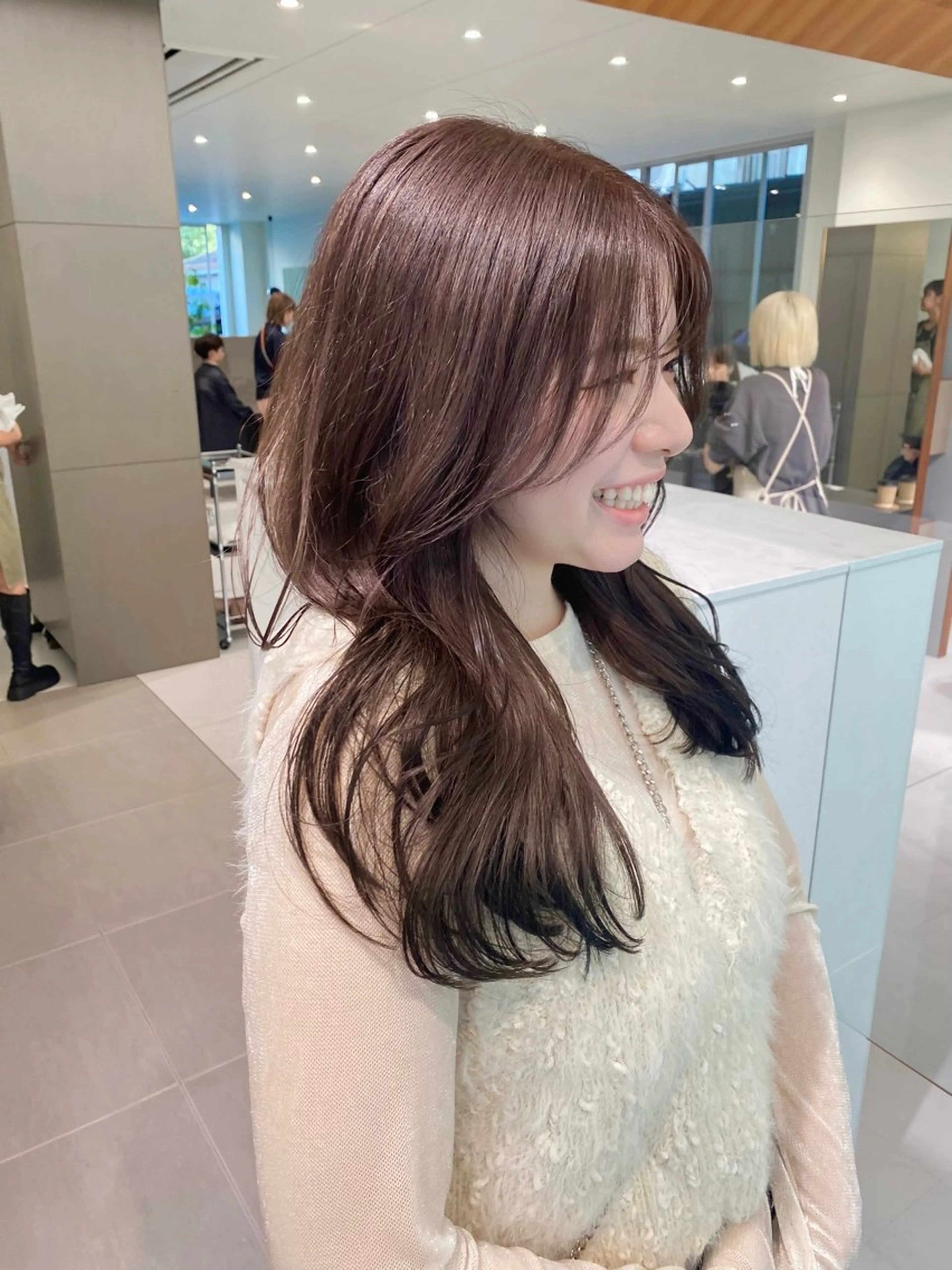 ロング 🎀透明感× 暖色カラーつな🎀のヘアスタイル