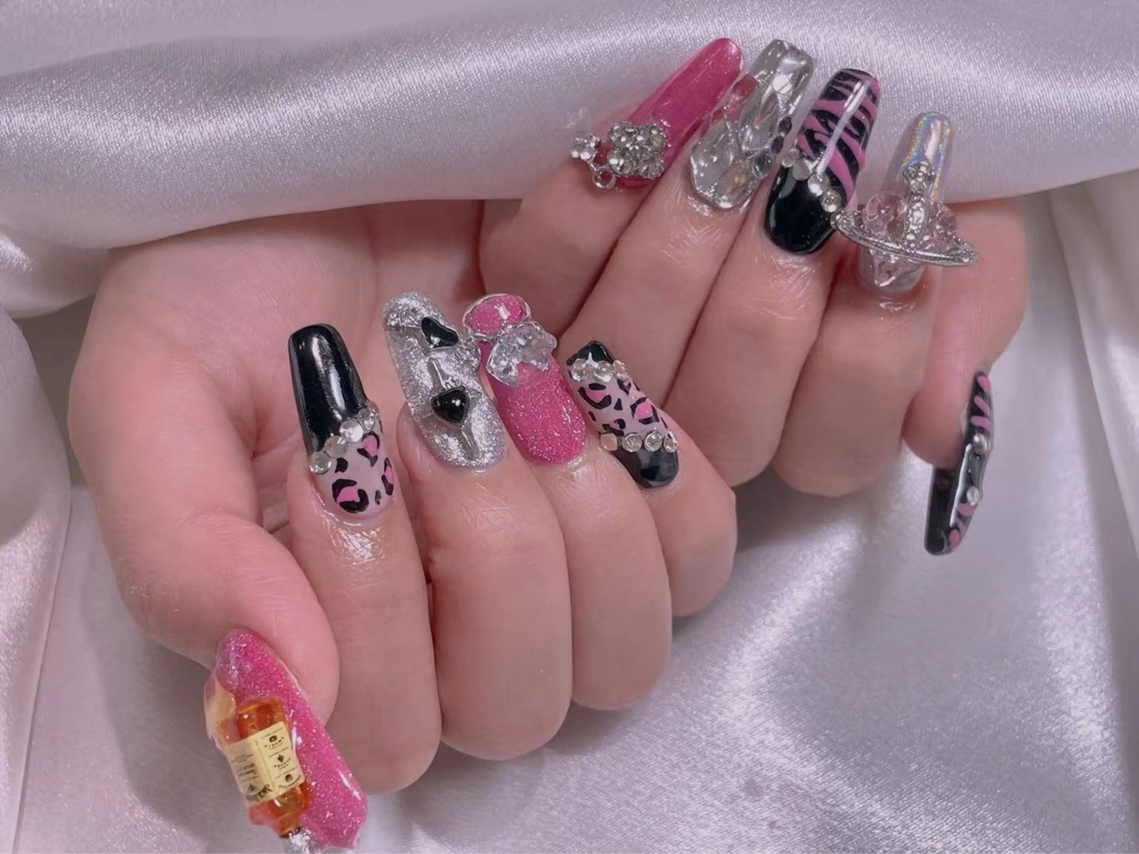 ネイル M2ネイルサロン【長さ出し&フィルイン導入店】所属・長さ出し専門店 RIRIのネイルデザイン