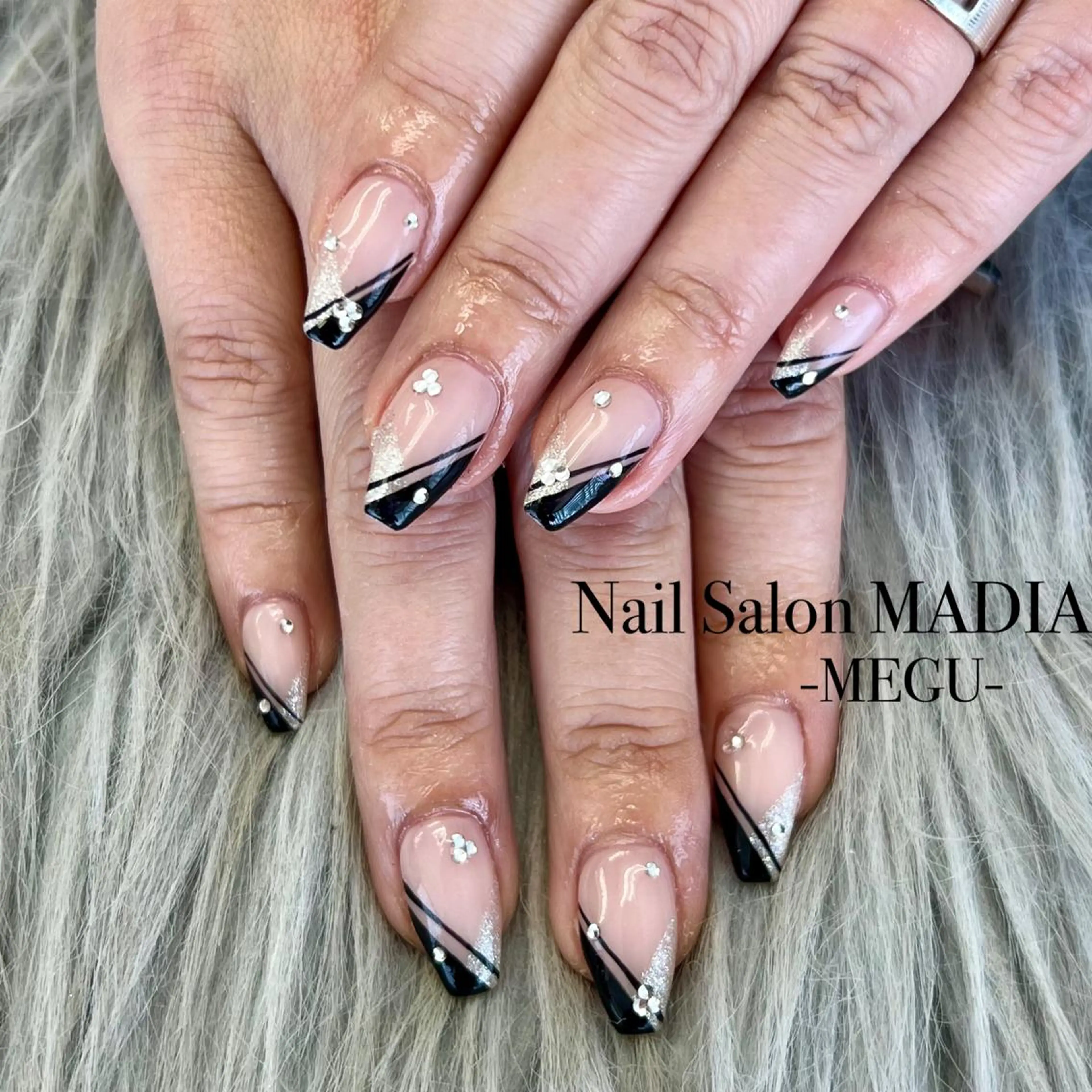 ネイル MADIA藤沢所属・MADIA MEGUのネイルデザイン