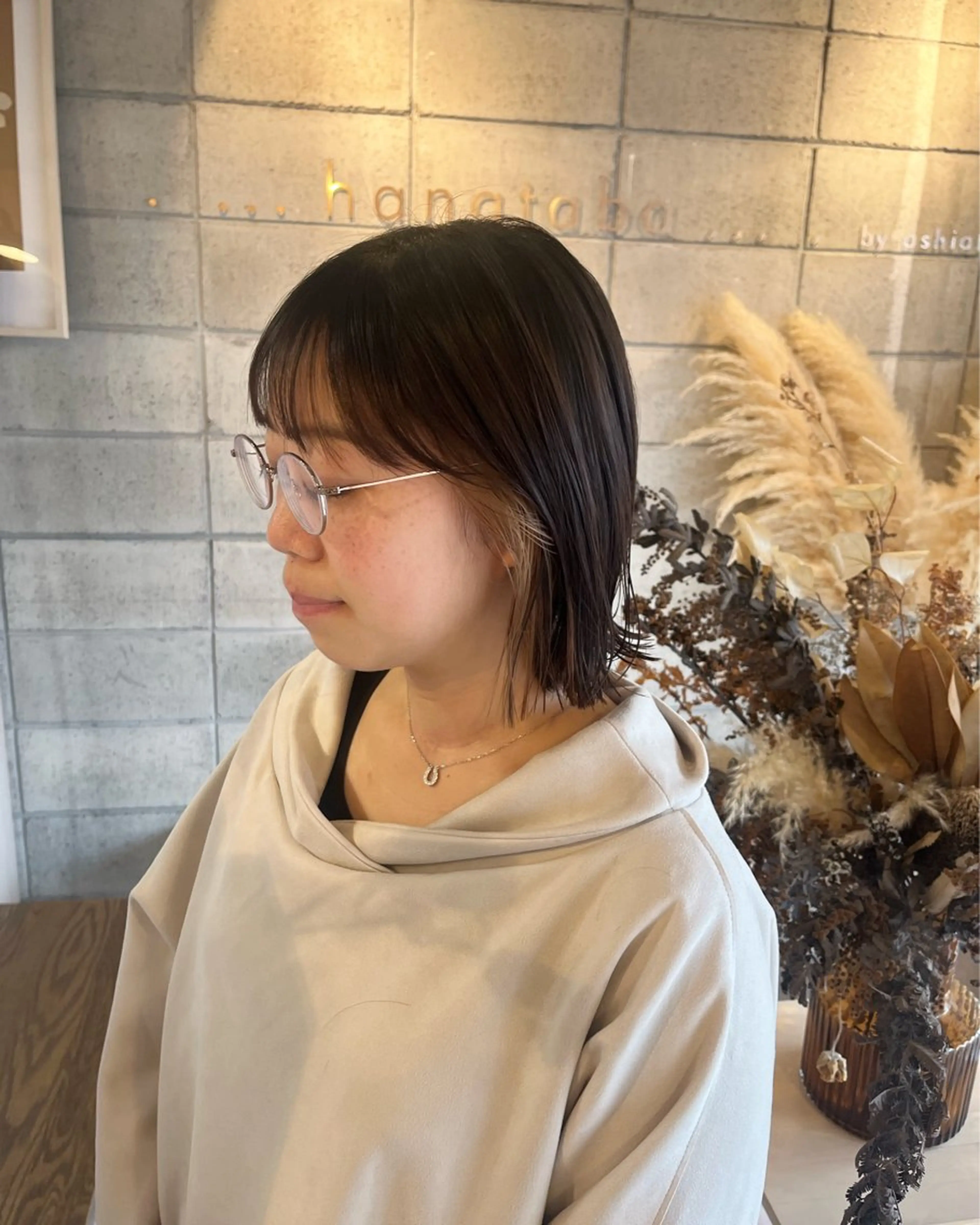 ショート カラー イヤリングカラー 狩野 くるみのヘアスタイル