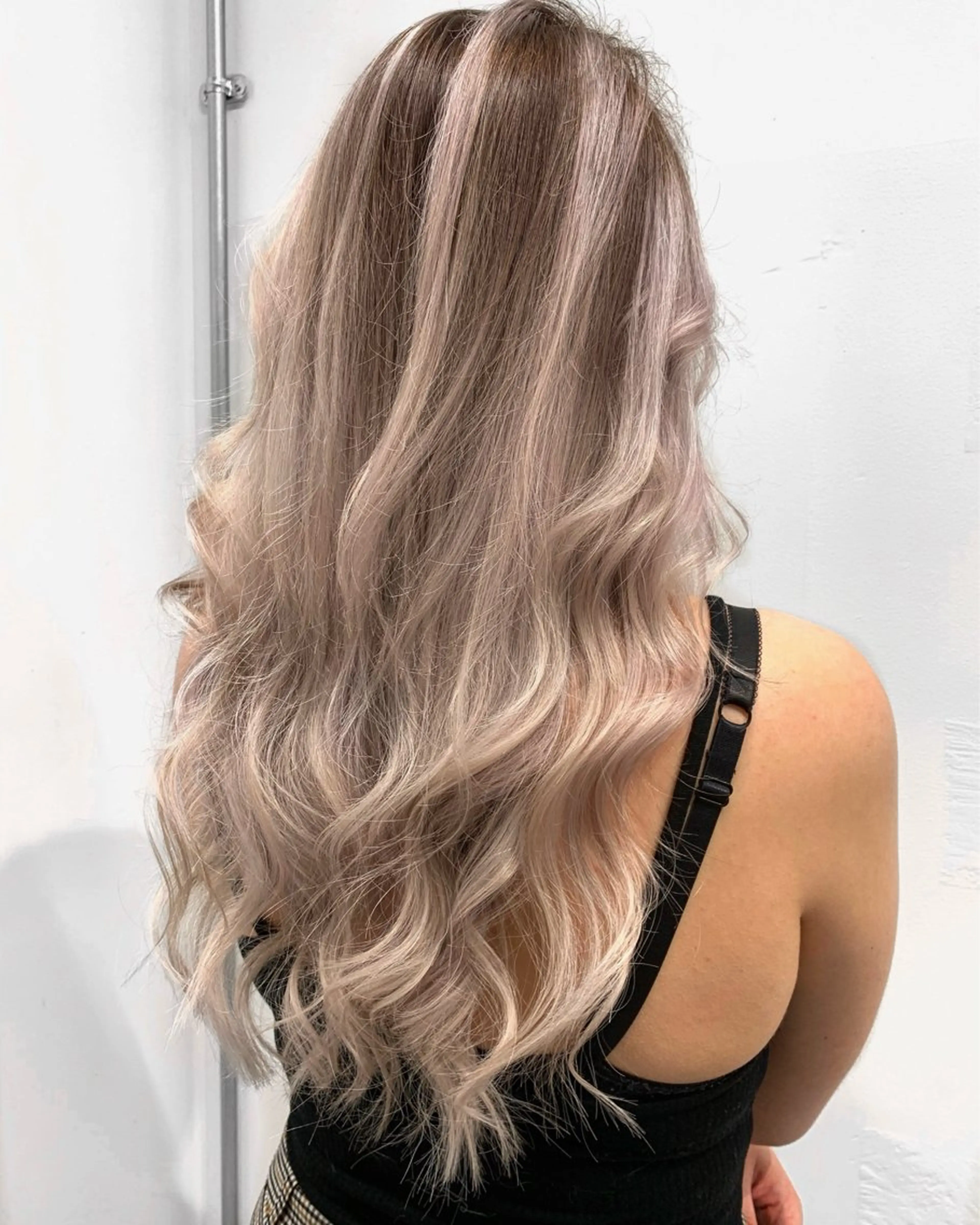 〔🌿ハイライトとグラデーションが一緒になったメニュー🌿〕バレイヤージュカラー(ブリーチ込み)&ナノスチームTRの写真