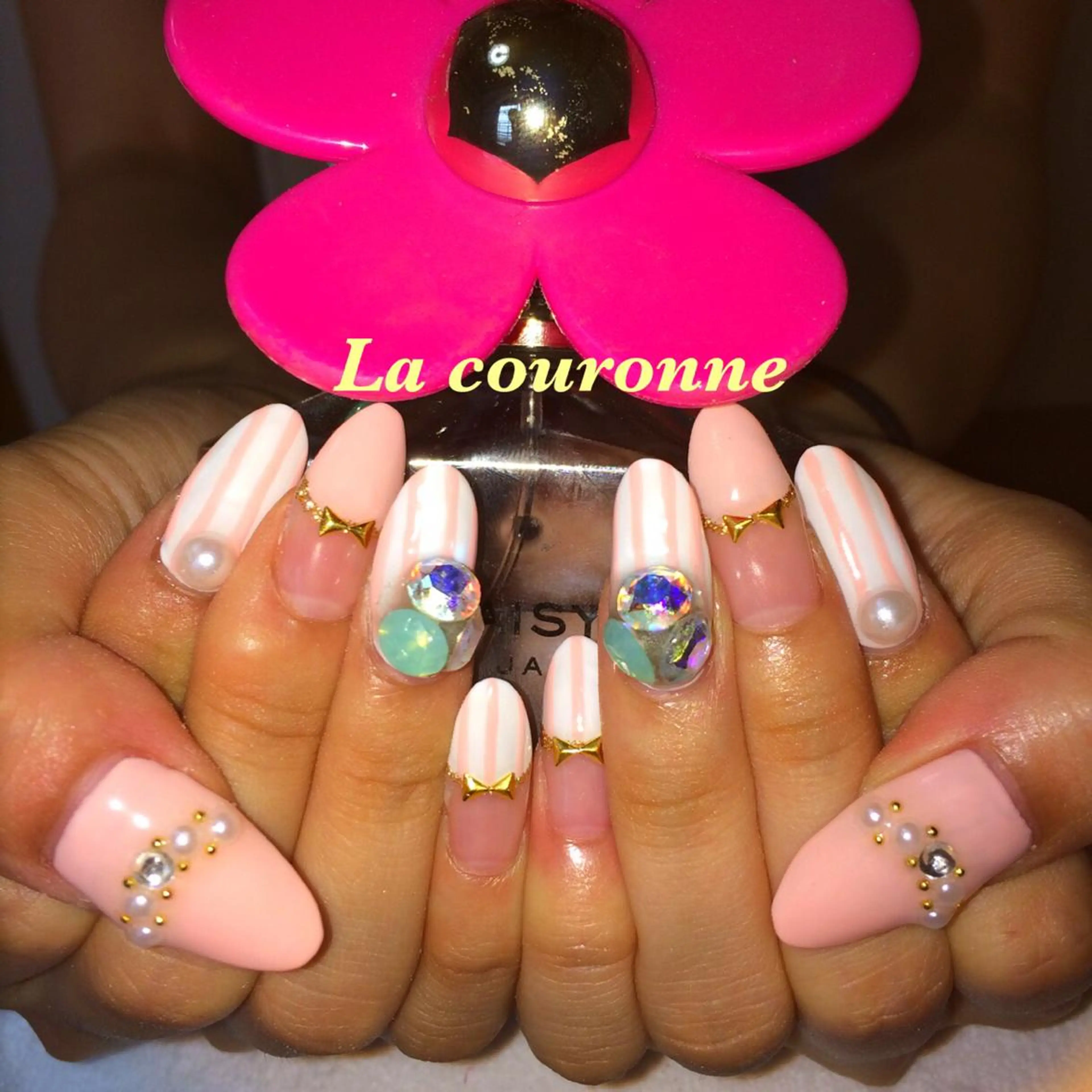 ネイル Lacouronne NATSUMIのネイルデザイン