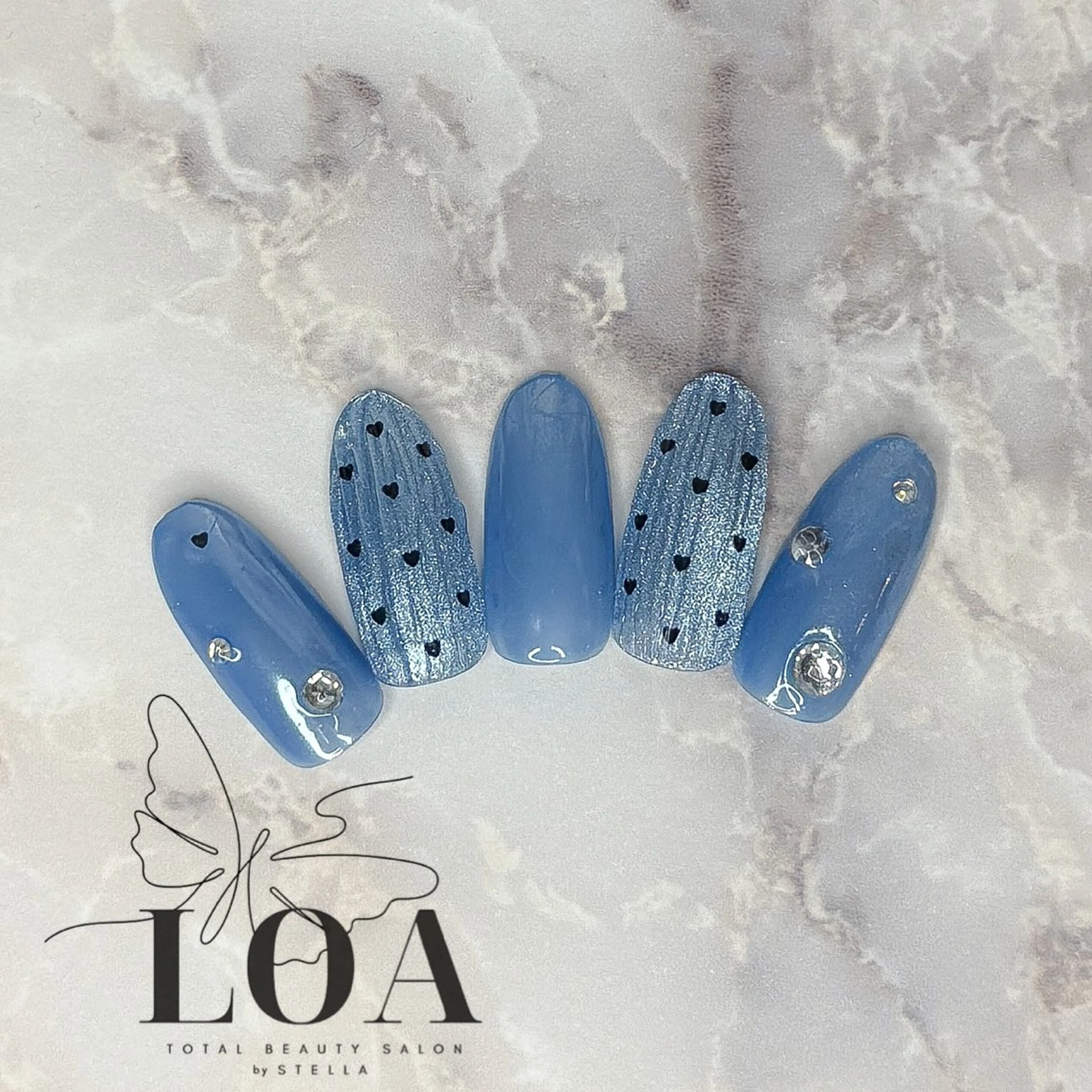 ネイル ハンドネイル LOA🦋 yuraのネイルデザイン