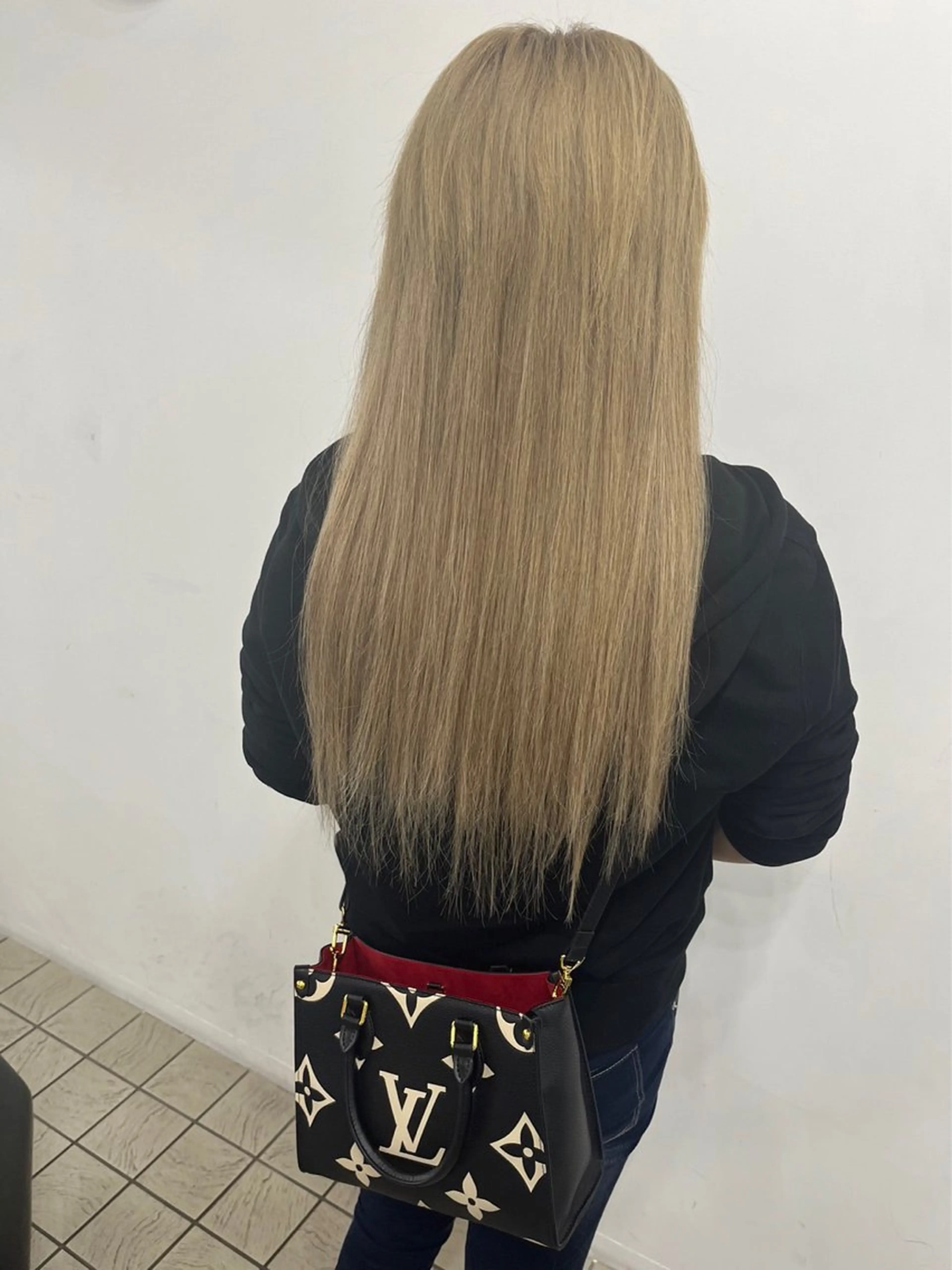 ロング カラー ヘアアレンジ エクステ エクステ LuciA\5900のヘアスタイル