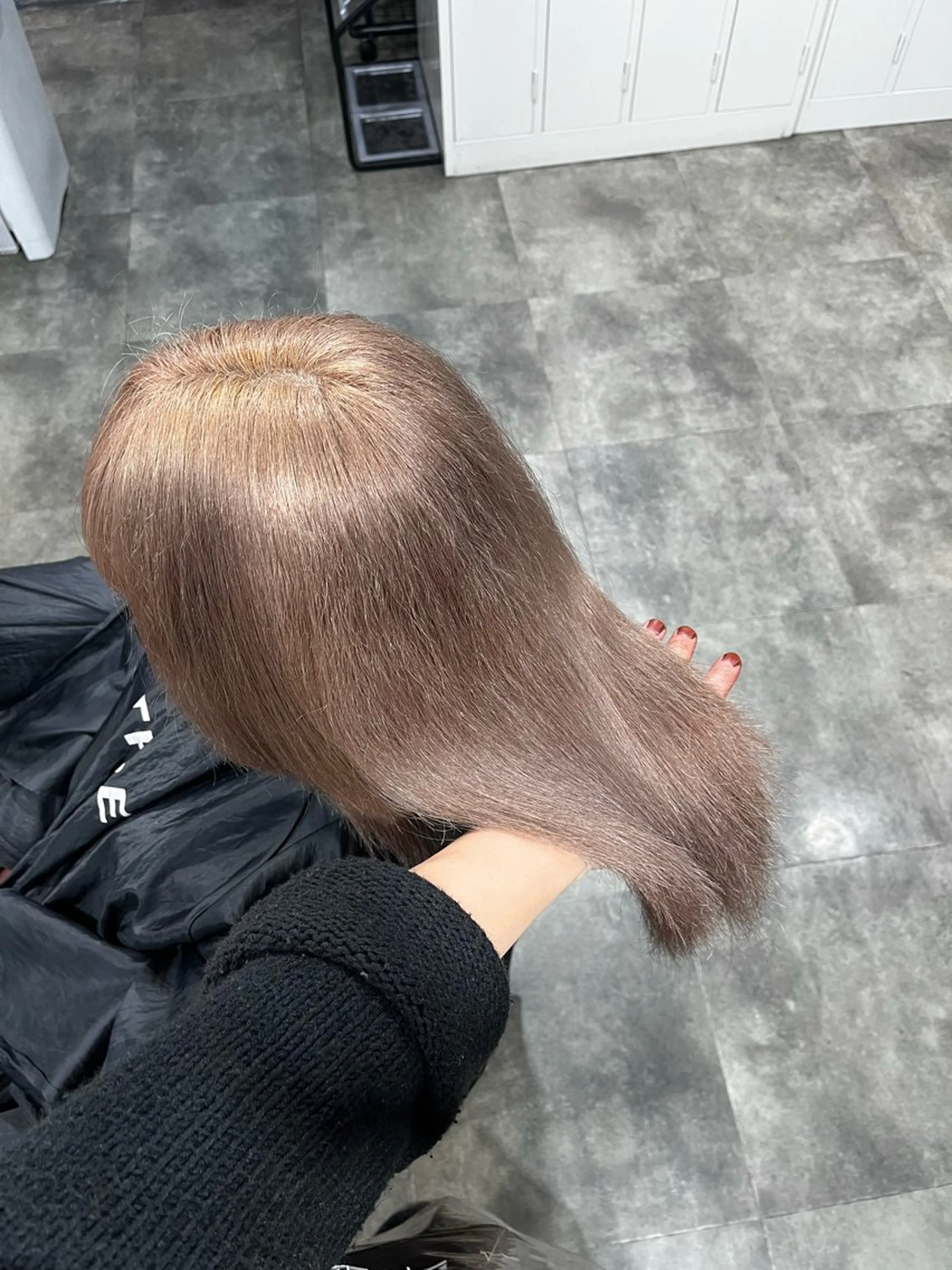 ロング カラー ヘアカラー ハイトーンカラー 🦄レイヤーカットのヘアスタイル