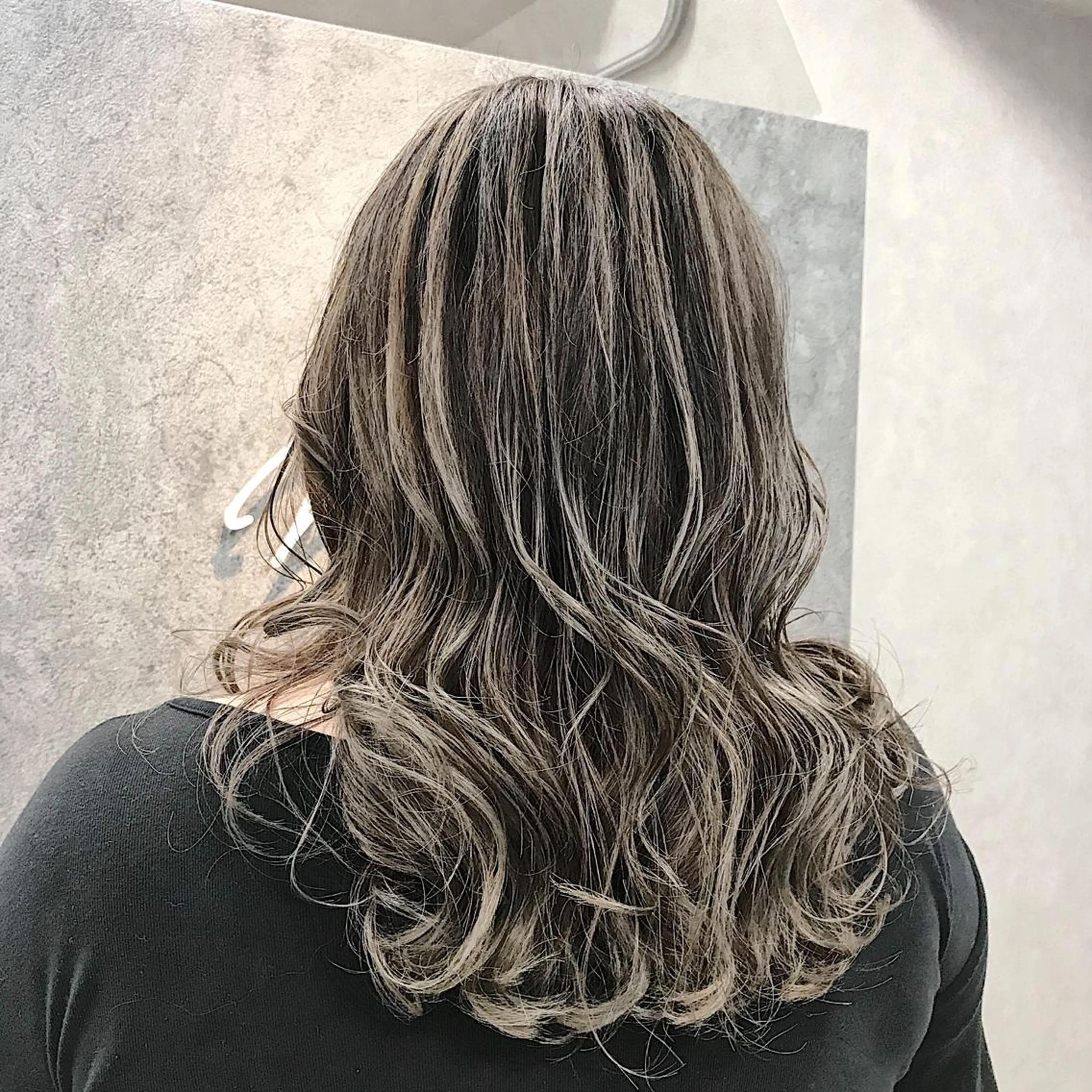 セミロング レイヤーカット カット ヘアカラー トリートメント 所渉/韓国レイヤー /ウルフカットのヘアスタイル