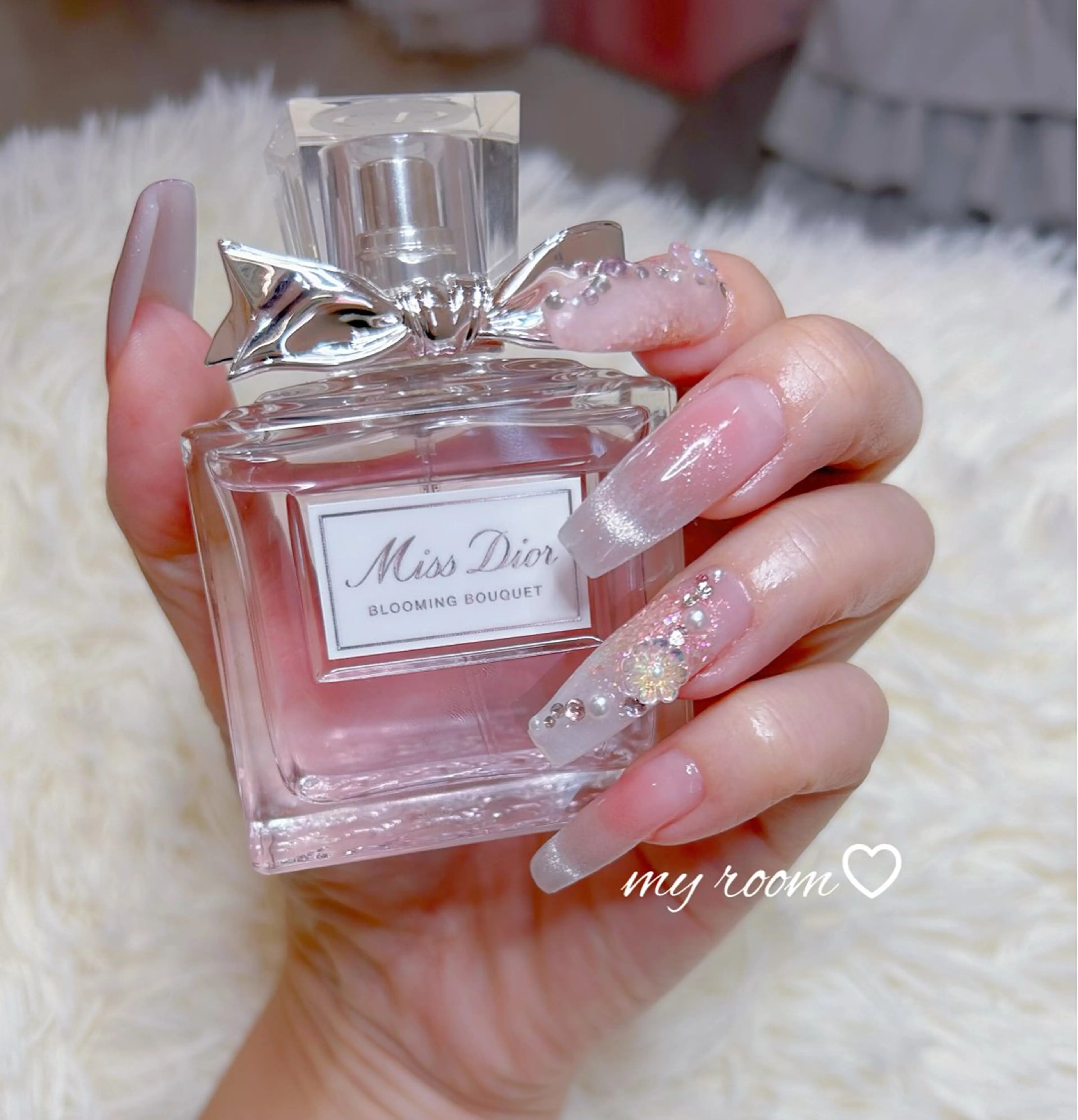 ネイル うるま市サロン Yuko Izawaのネイルデザイン