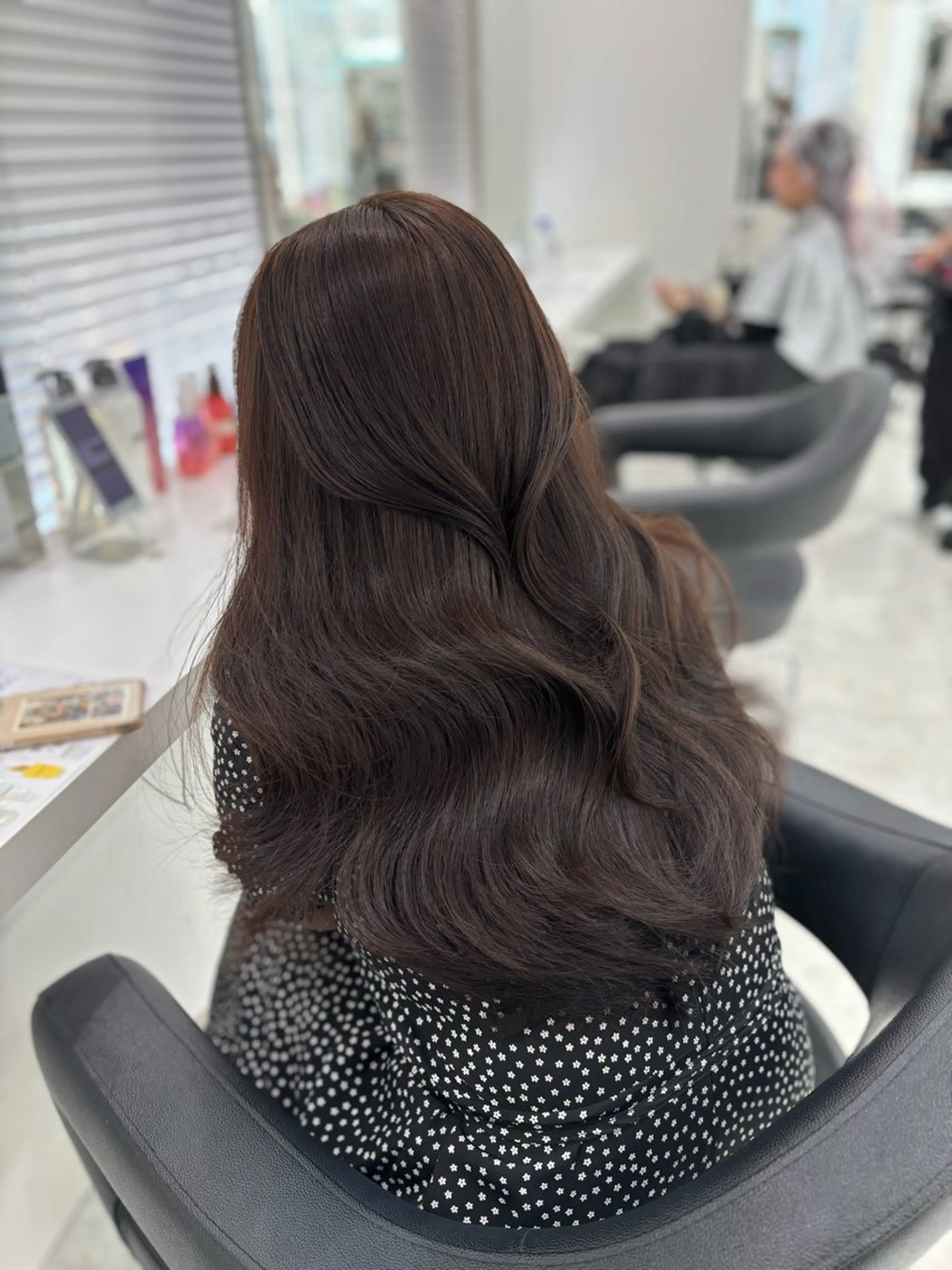 ロング カラー ヘアカラー トリートメント ヘッドスパ ヘアセット 流行りの透明感カラー ×縮毛矯正🤍ユウのヘアスタイル