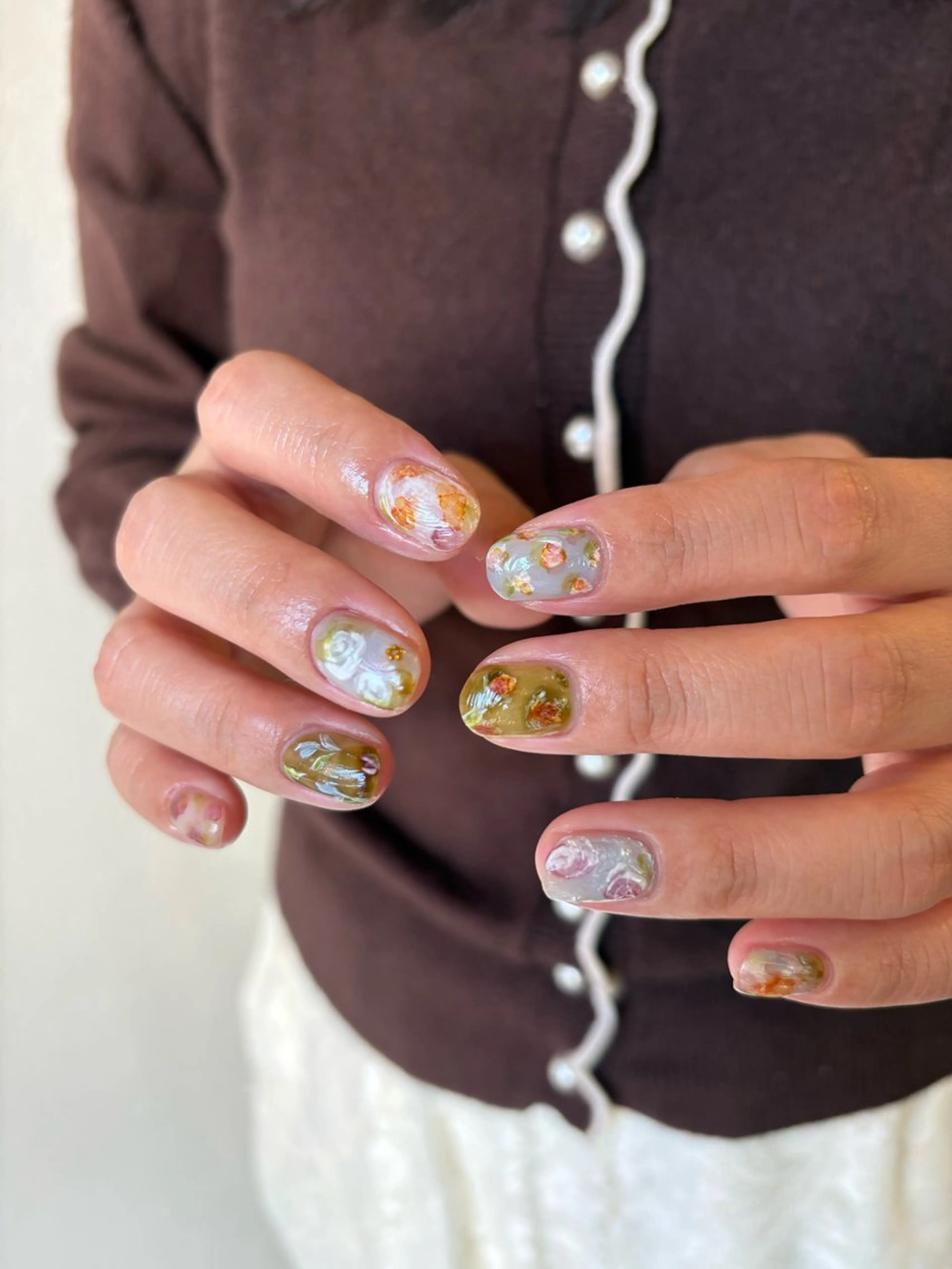 ネイル ハンドネイル 🌲🌳🚪iiit o🌲🌳🌲のネイルデザイン