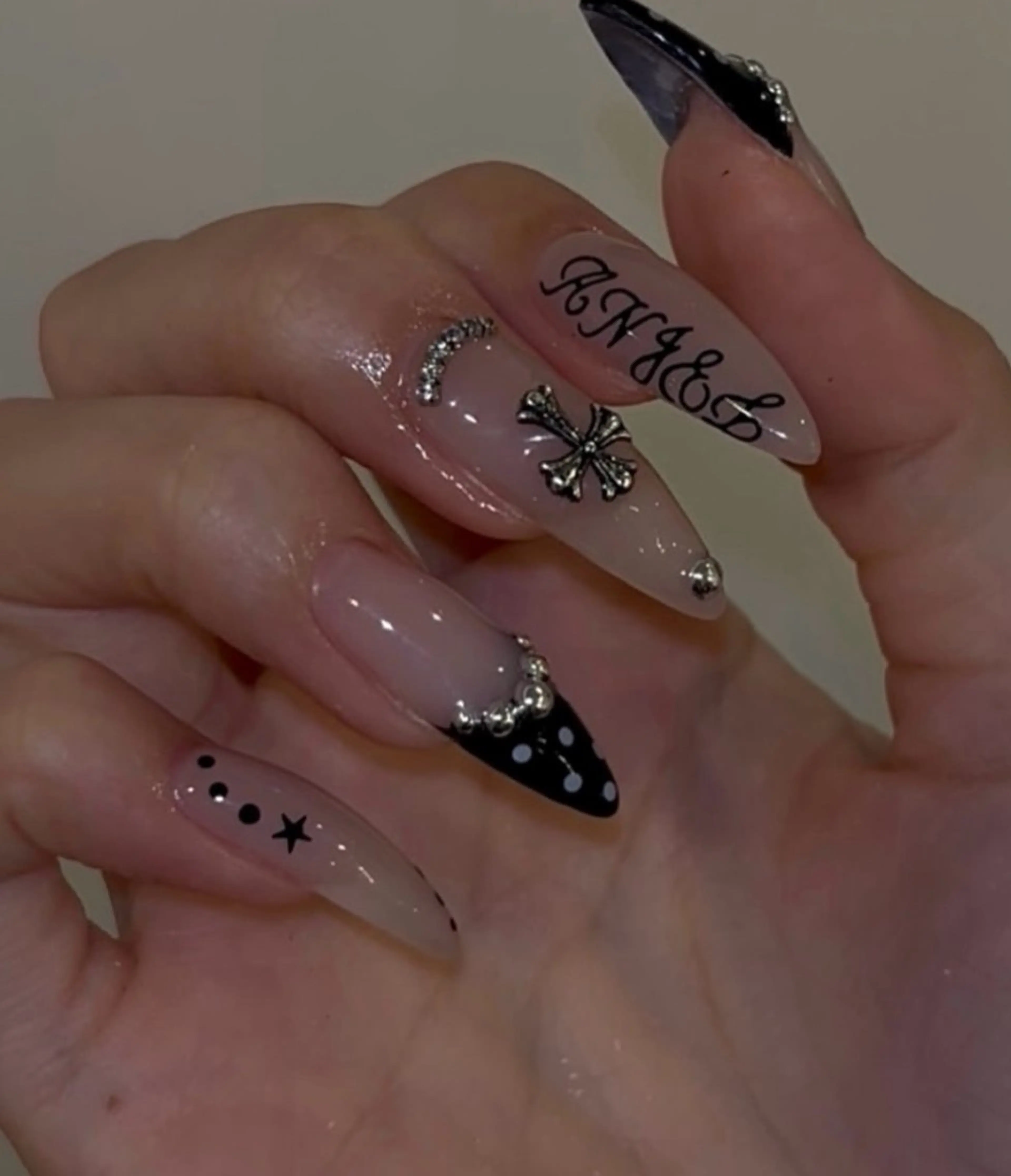 ネイル アートネイル フレンチネイル ジェルネイル ニュアンスネイル オフィスネイル ハンドネイル Ryunail所属・Ryu Nail NekoChanのネイルデザイン