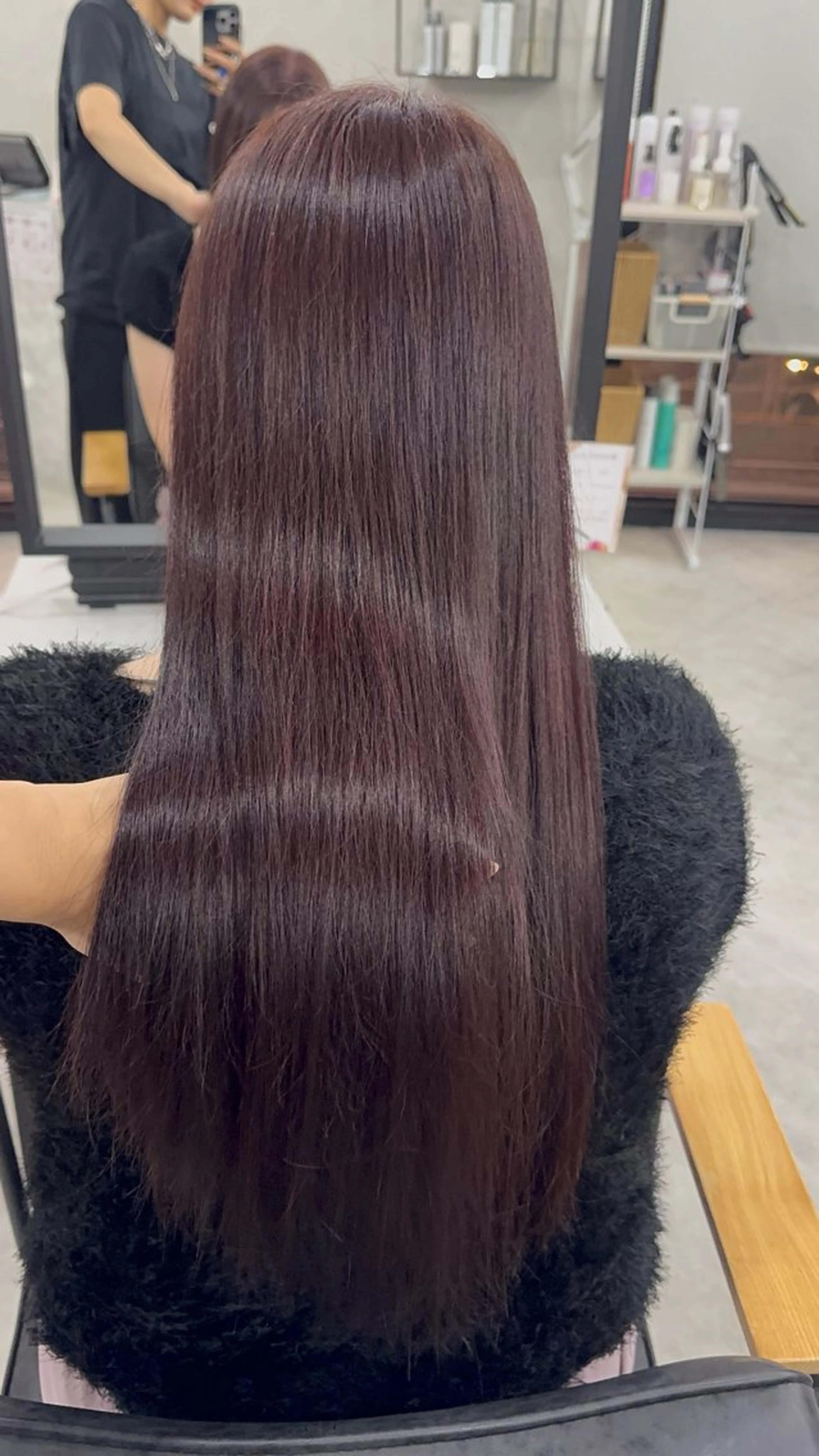 ロング カラー アッシュ アッシュブラウン ベージュカラー 黒髪 ブリーチ 赤み無し柔らかカラー 【梅田】madokaのヘアスタイル